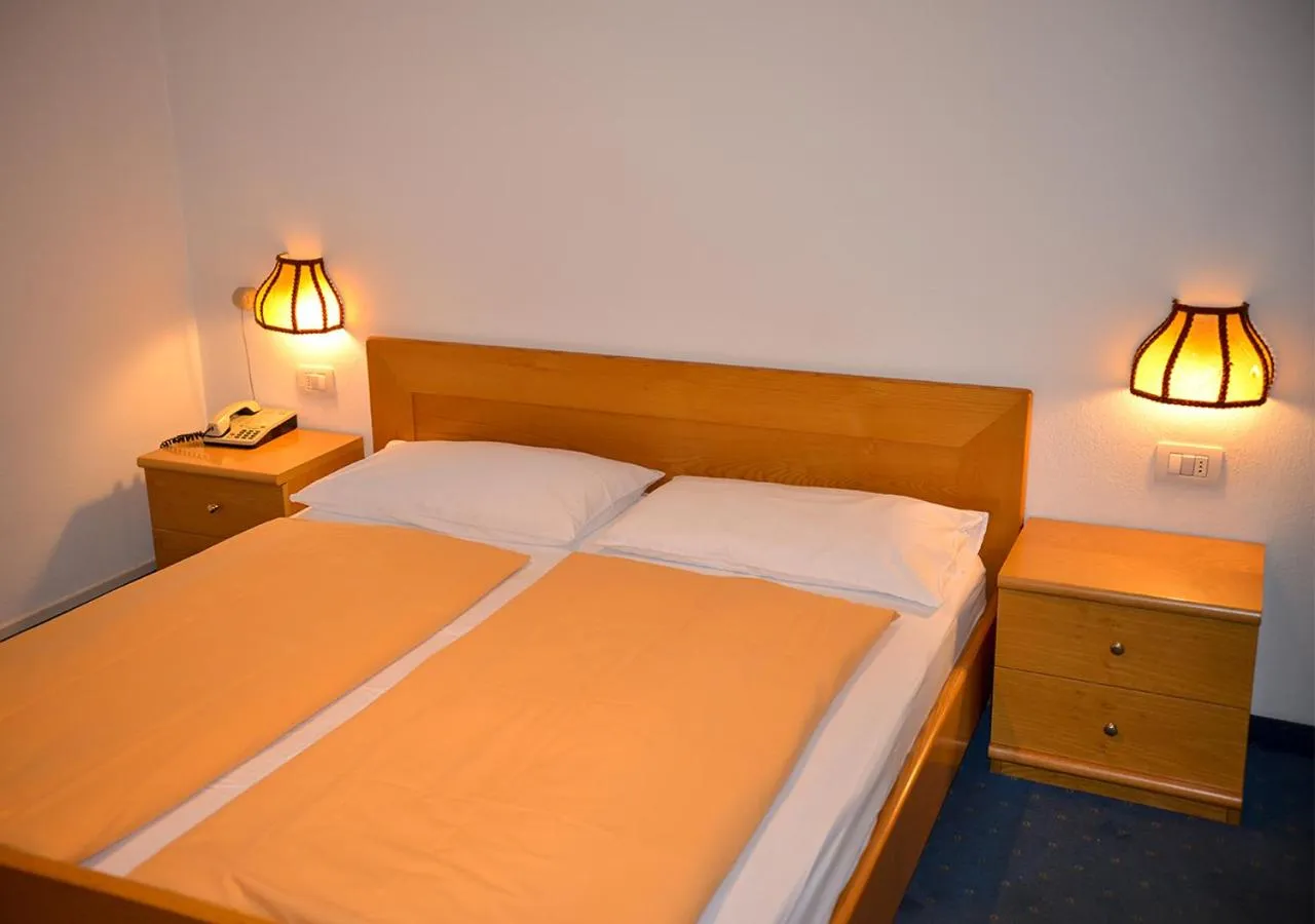 Bed in Hotel Regina Delle Dolomiti
