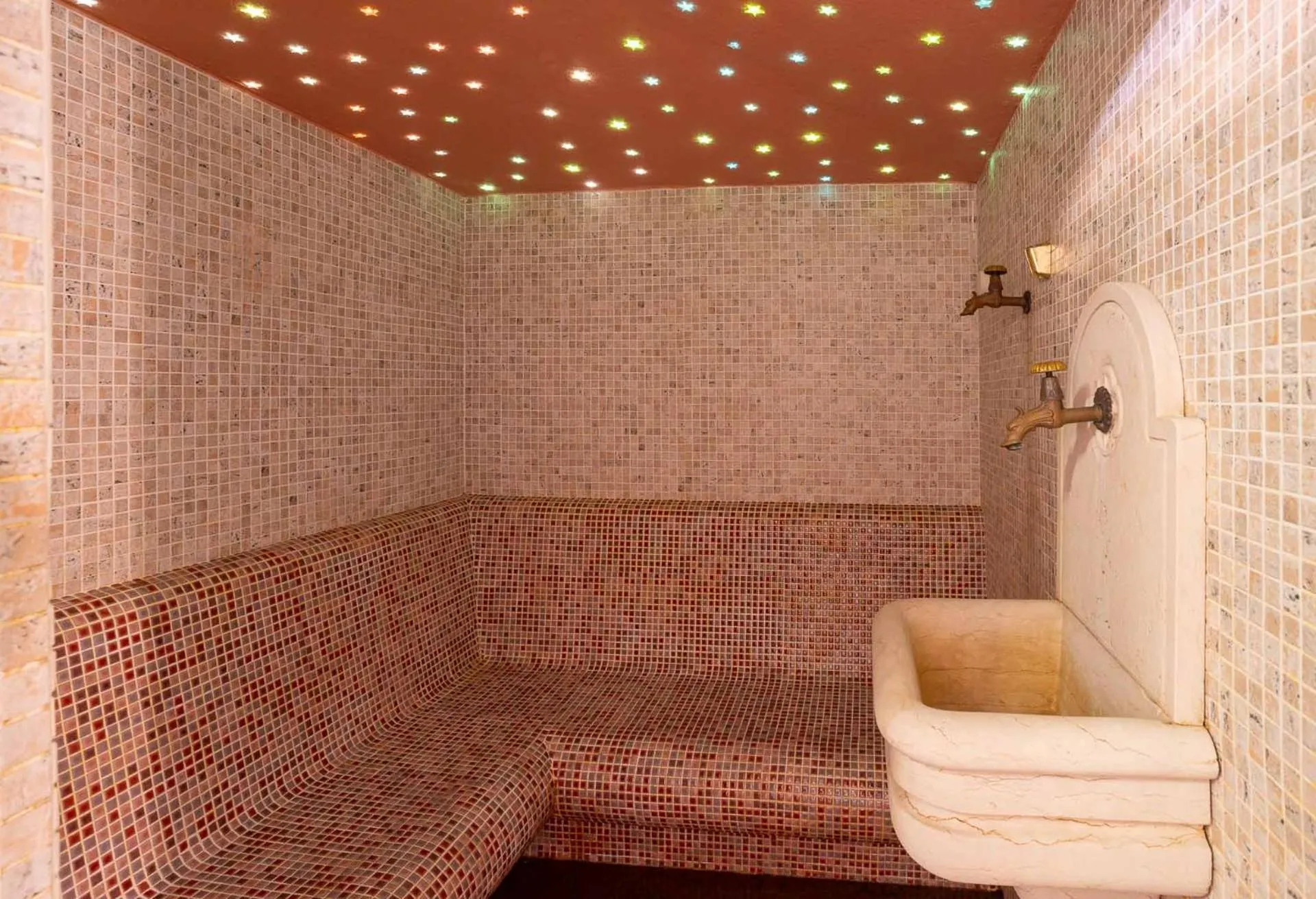 Spa and wellness centre/facilities in Hotel Crepei