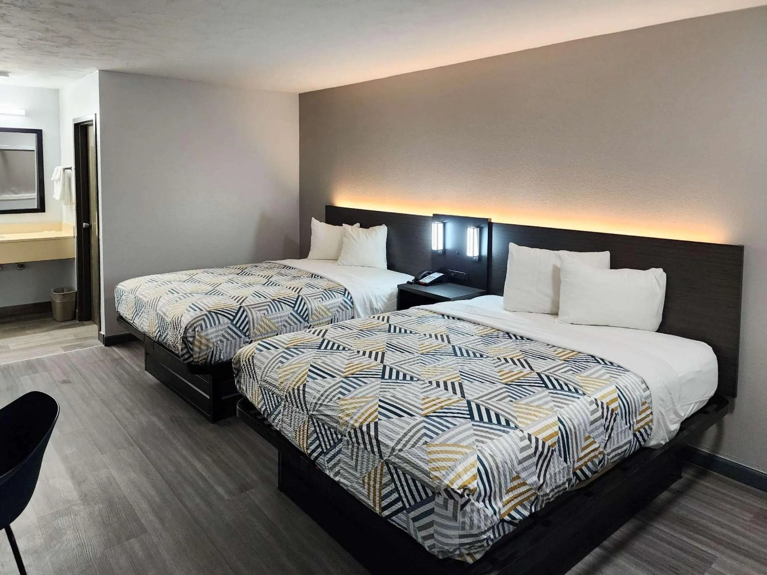 Bedroom, Bed in Motel 6 Oklahoma City OK Frontier City