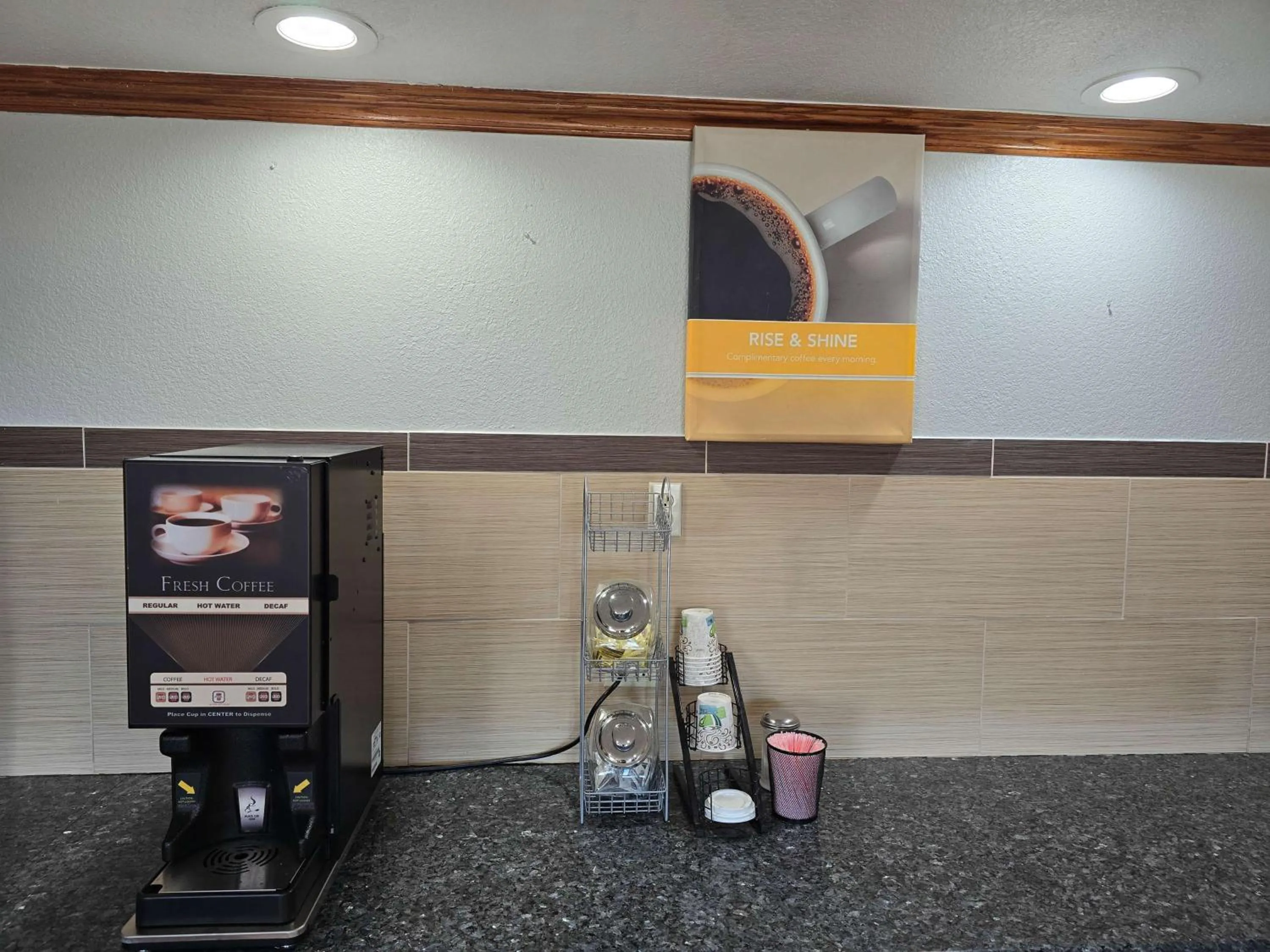 Restaurant/places to eat in Motel 6 Oklahoma City OK Frontier City