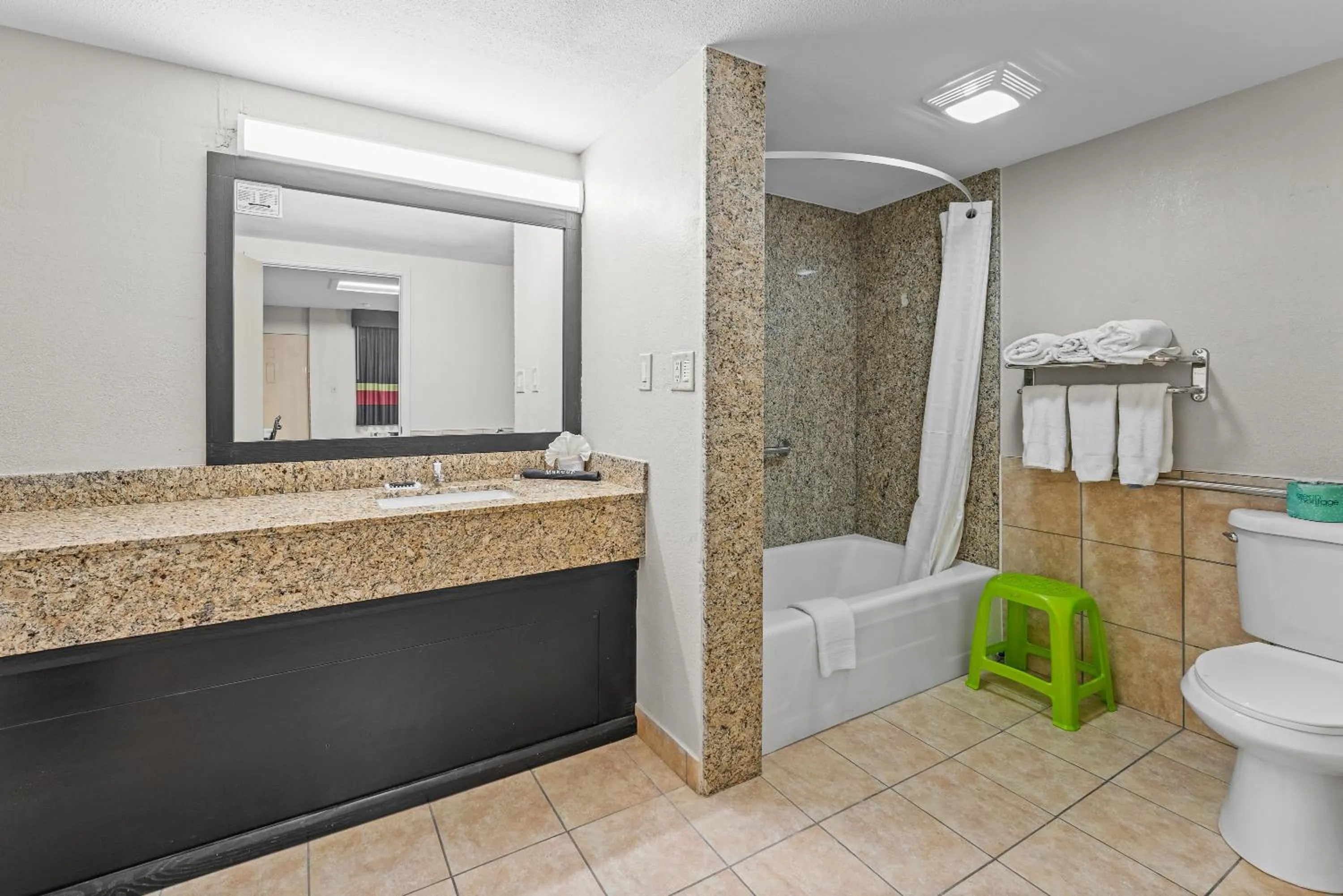 Bathroom in Guest Inn Rogers