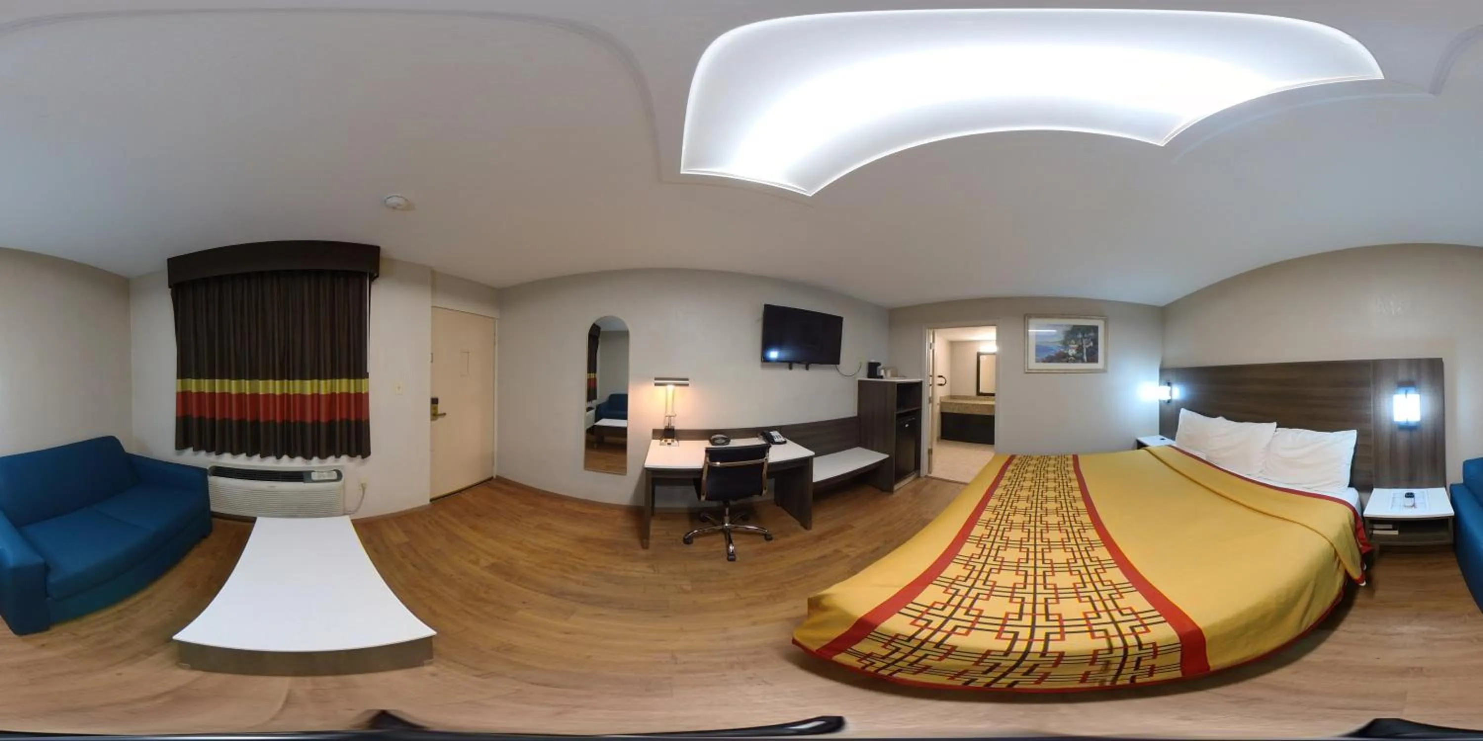 Photo of the whole room, Bed in Guest Inn Rogers