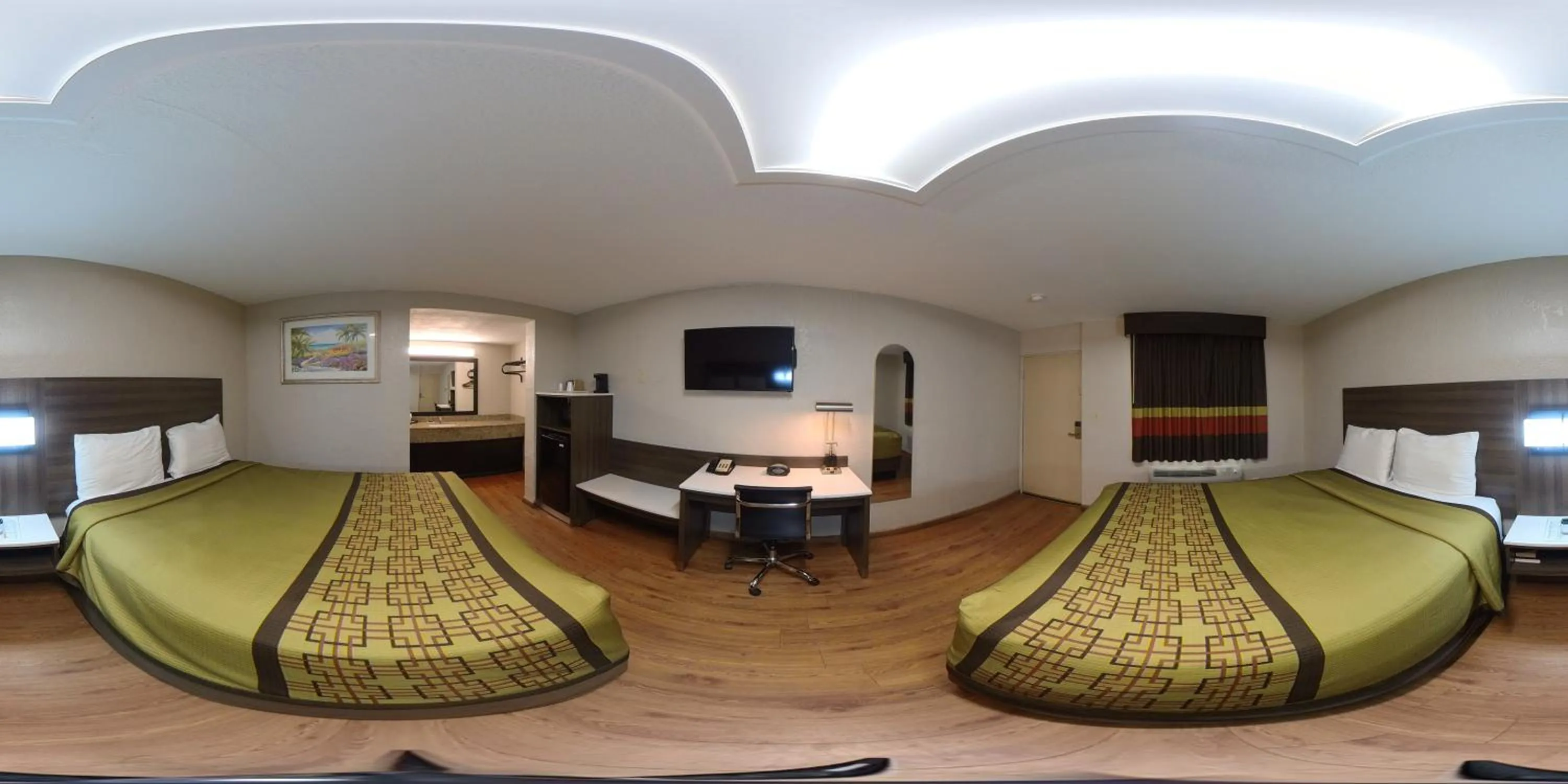 Photo of the whole room, Bed in Guest Inn Rogers