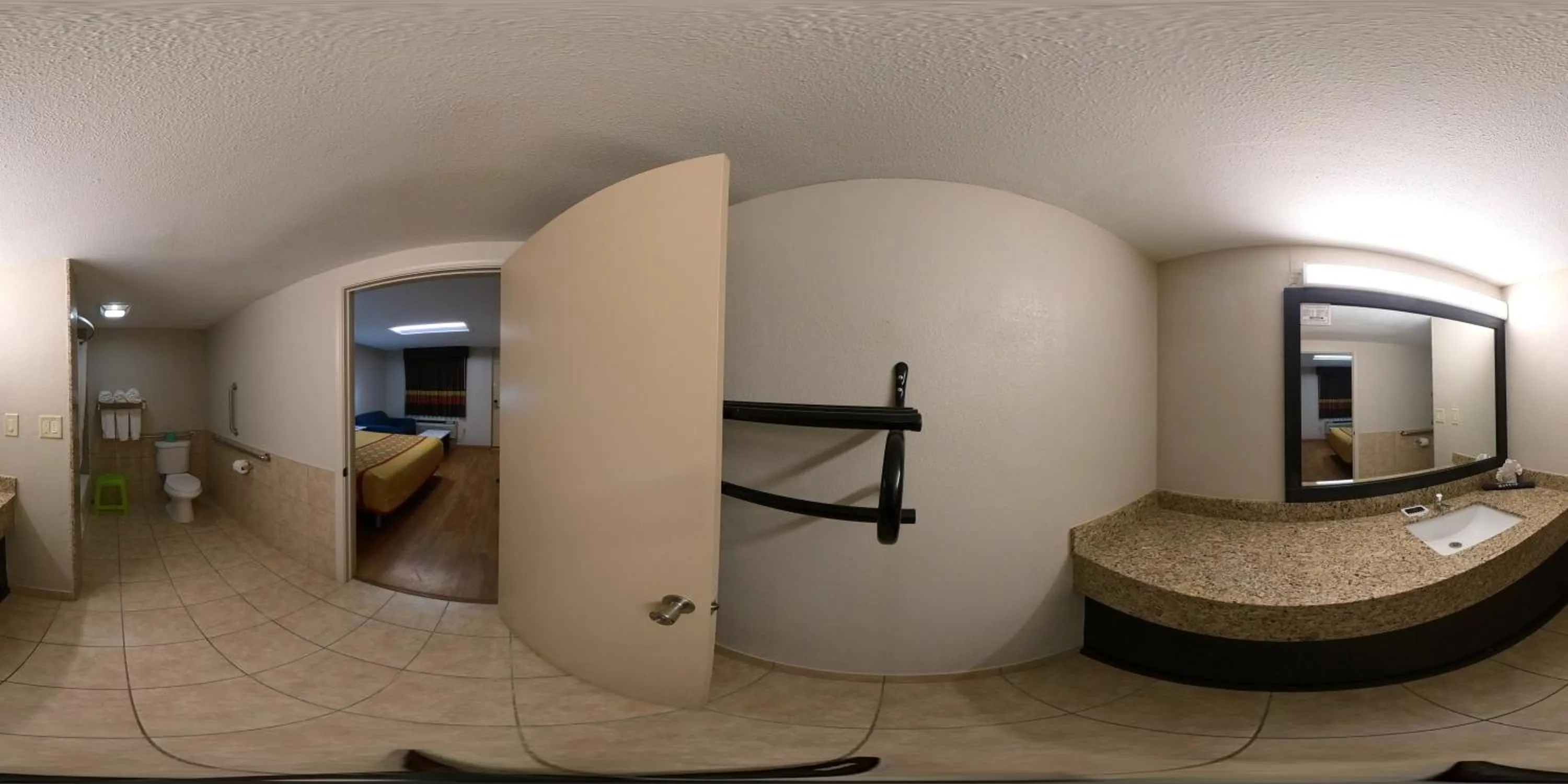 Bathroom in Guest Inn Rogers