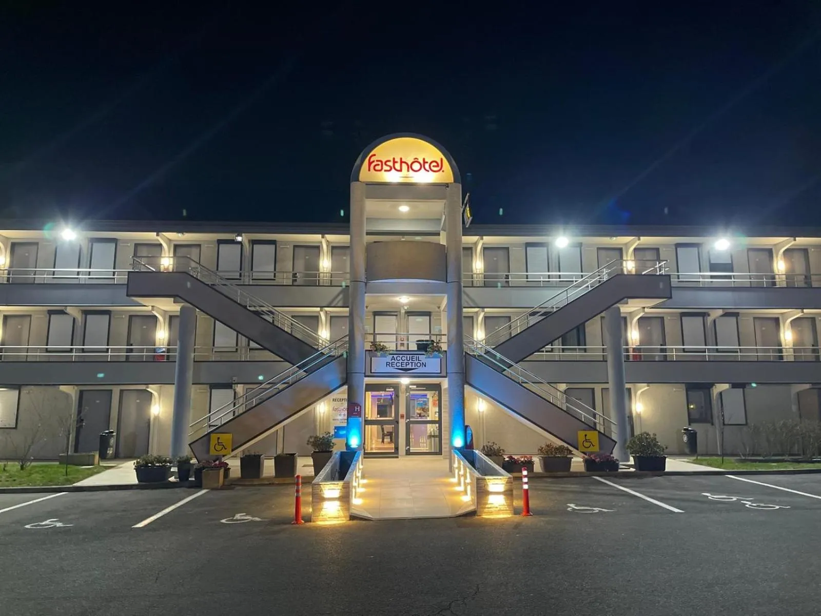 Property building in Fasthotel Roissy - Saint-Witz