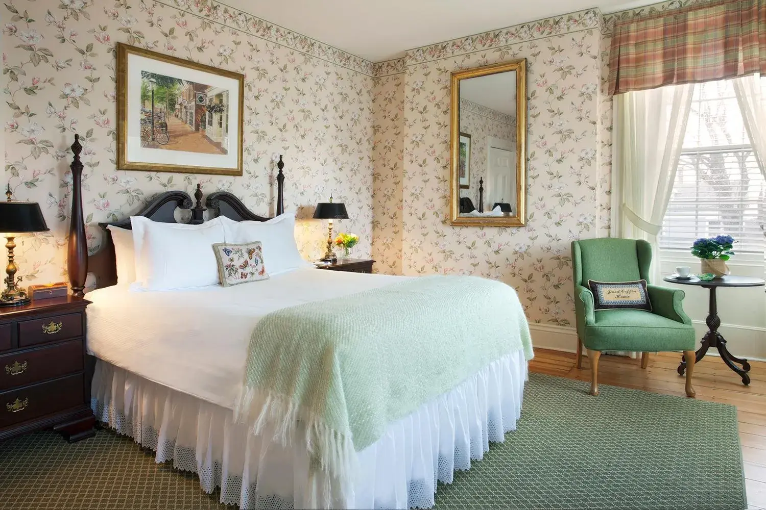 Corner King Room in Jared Coffin House Corner King Room in Jared Coffin House