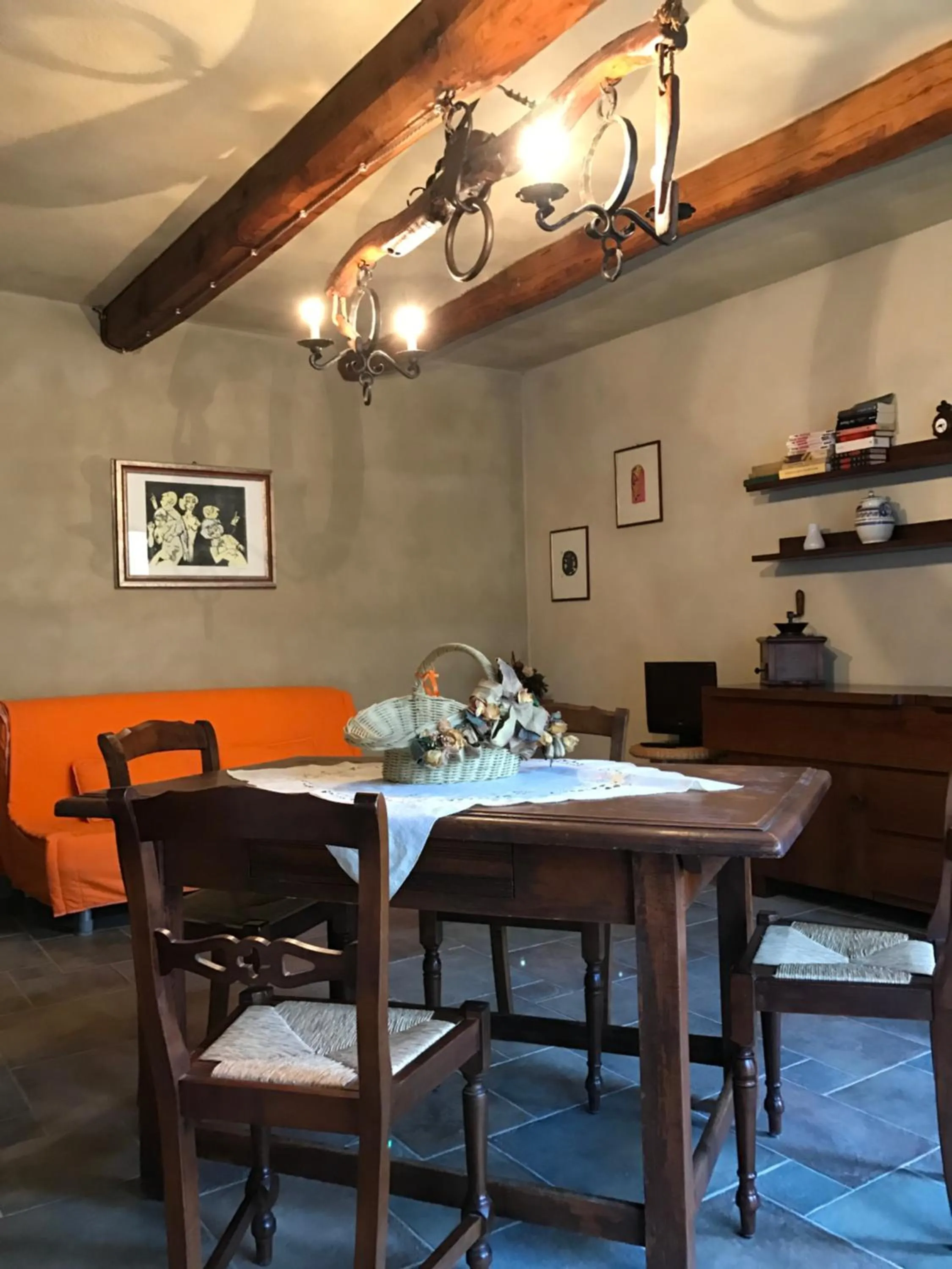 Photo of the whole room in Casale San Giovanni