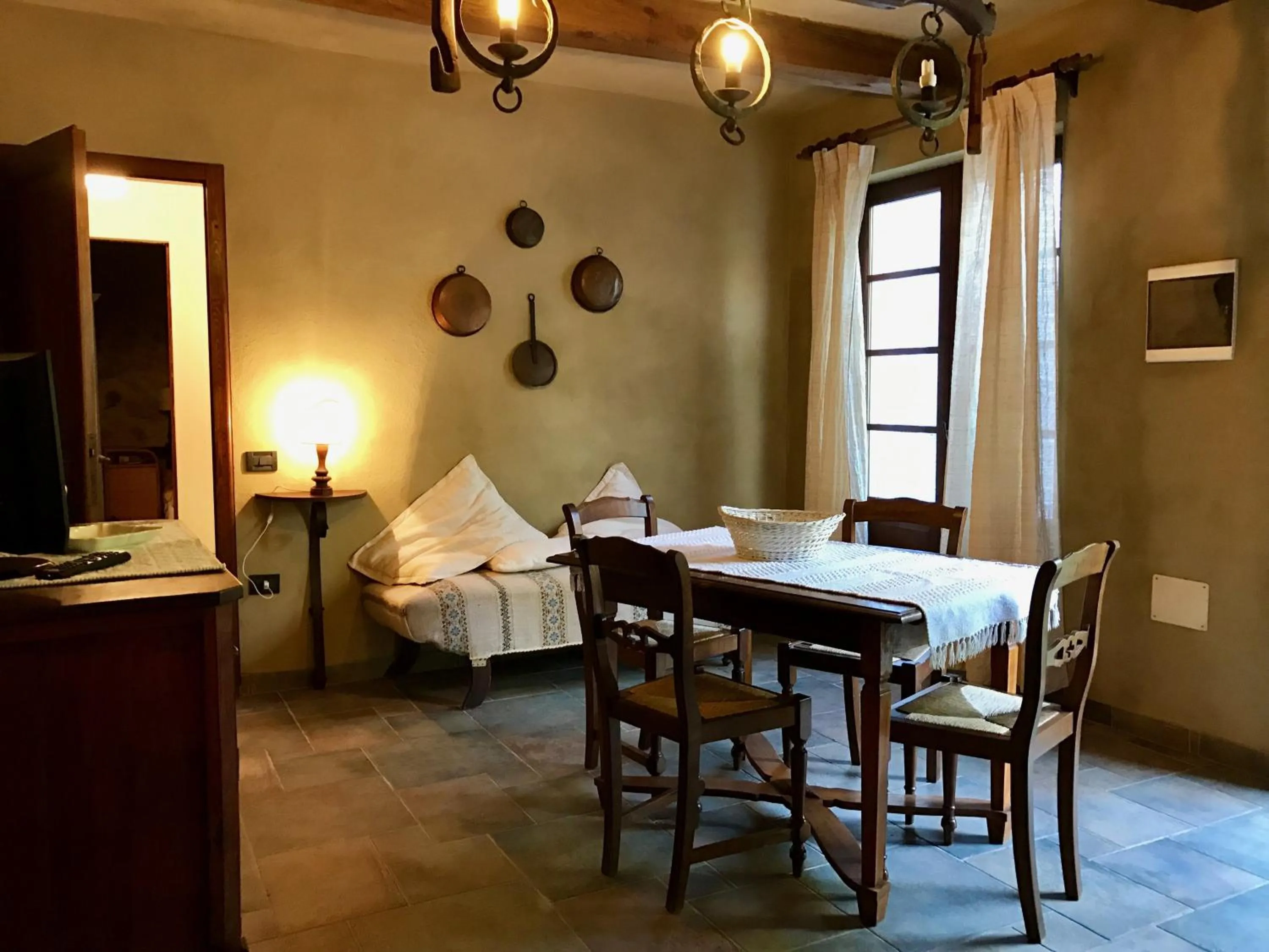 Living room, Bed in Casale San Giovanni