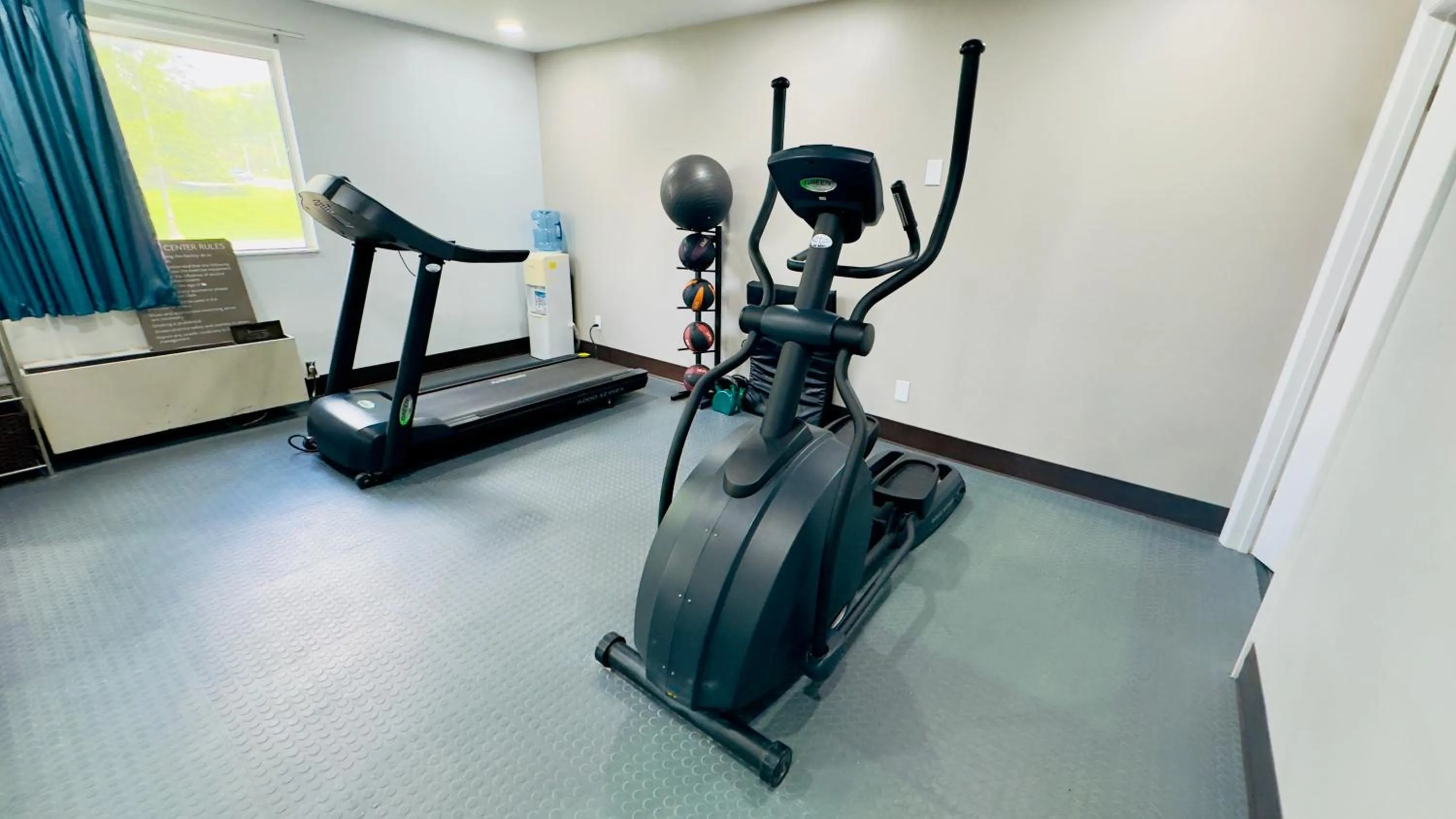 Fitness centre/facilities in Motel 6 McGraw, NY - Cortland