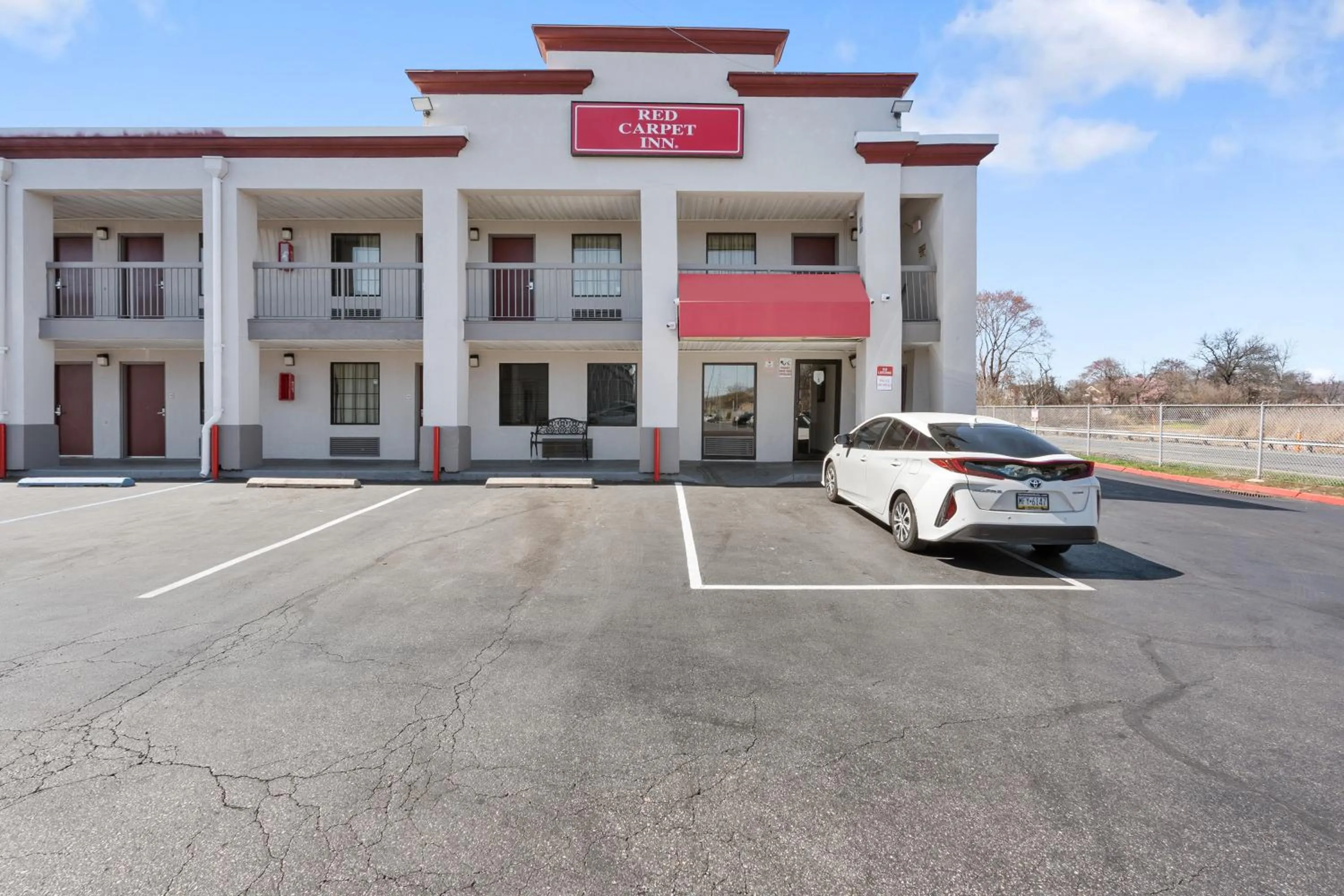 Property building in Red Carpet Inn Philadelphia Airport