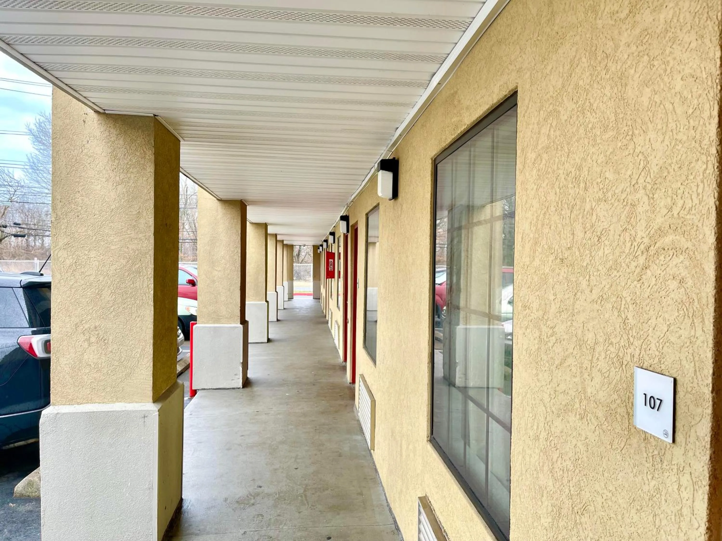 Property building in Red Carpet Inn Philadelphia Airport