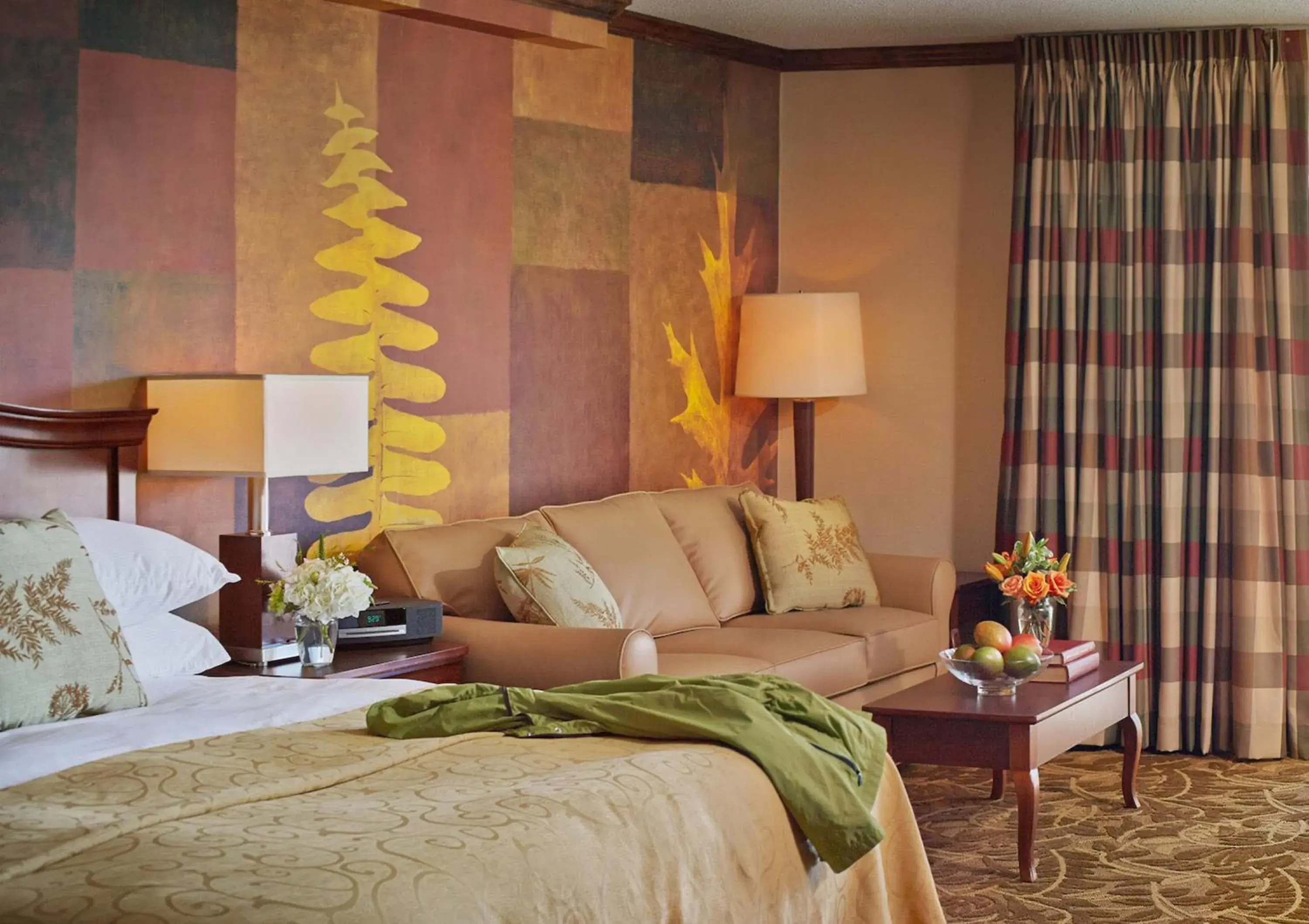 Waterfront Collection Bay Window Junior Suite in High Peaks Resort Waterfront Collection Bay Window Junior Suite in High Peaks Resort