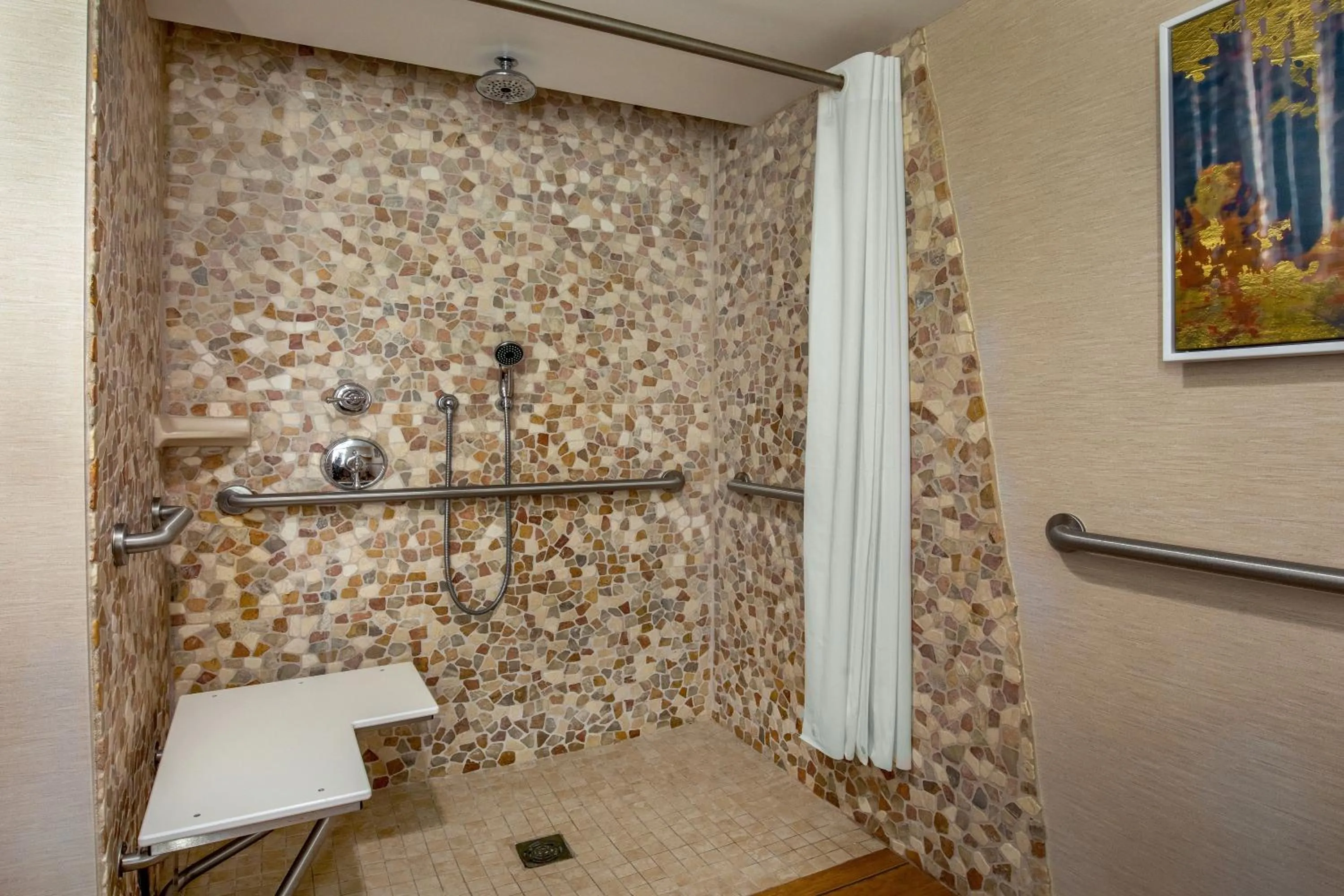 Shower in High Peaks Resort