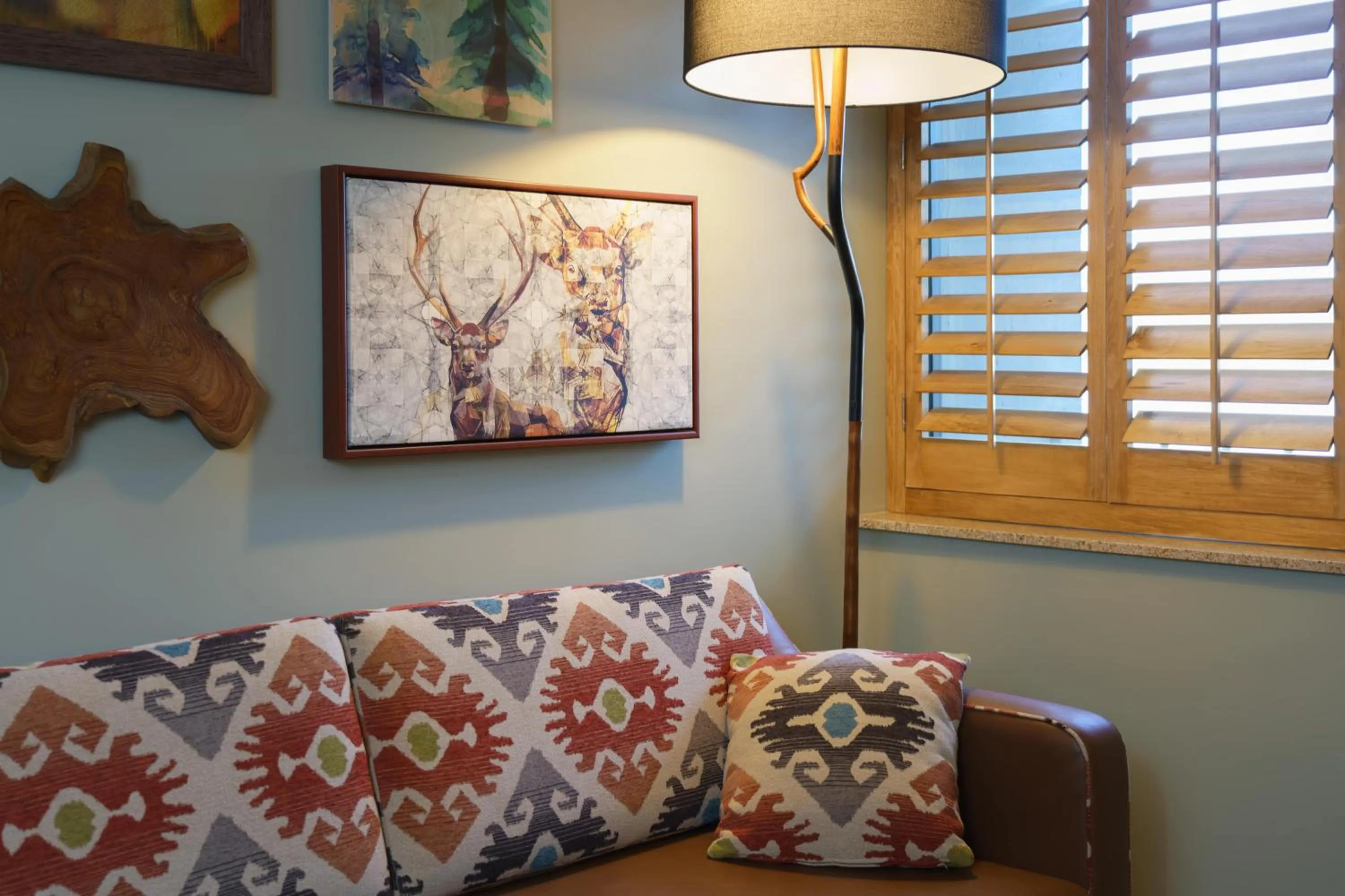 Decorative detail in High Peaks Resort