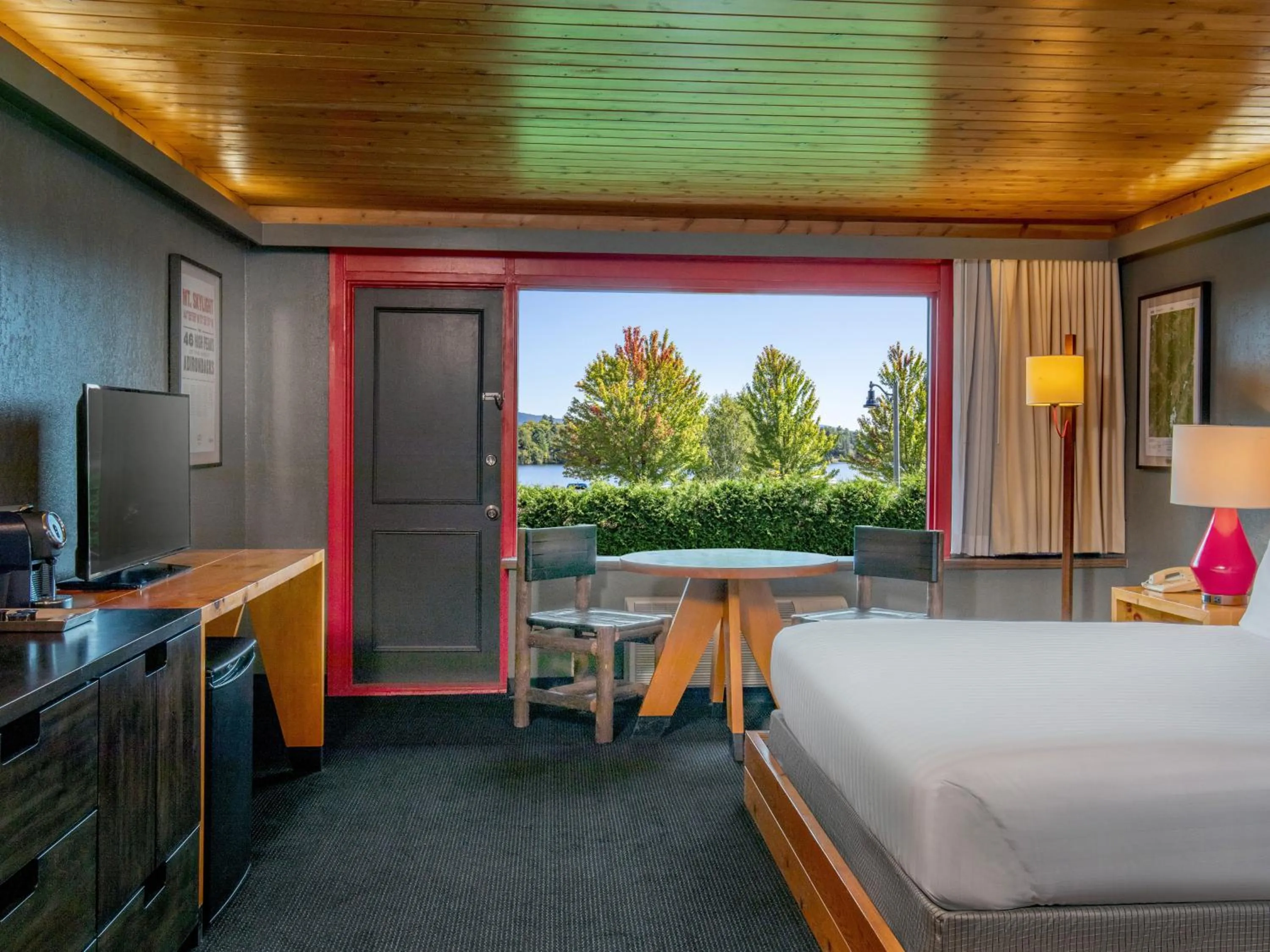 Bed in Lake House at High Peaks Resort