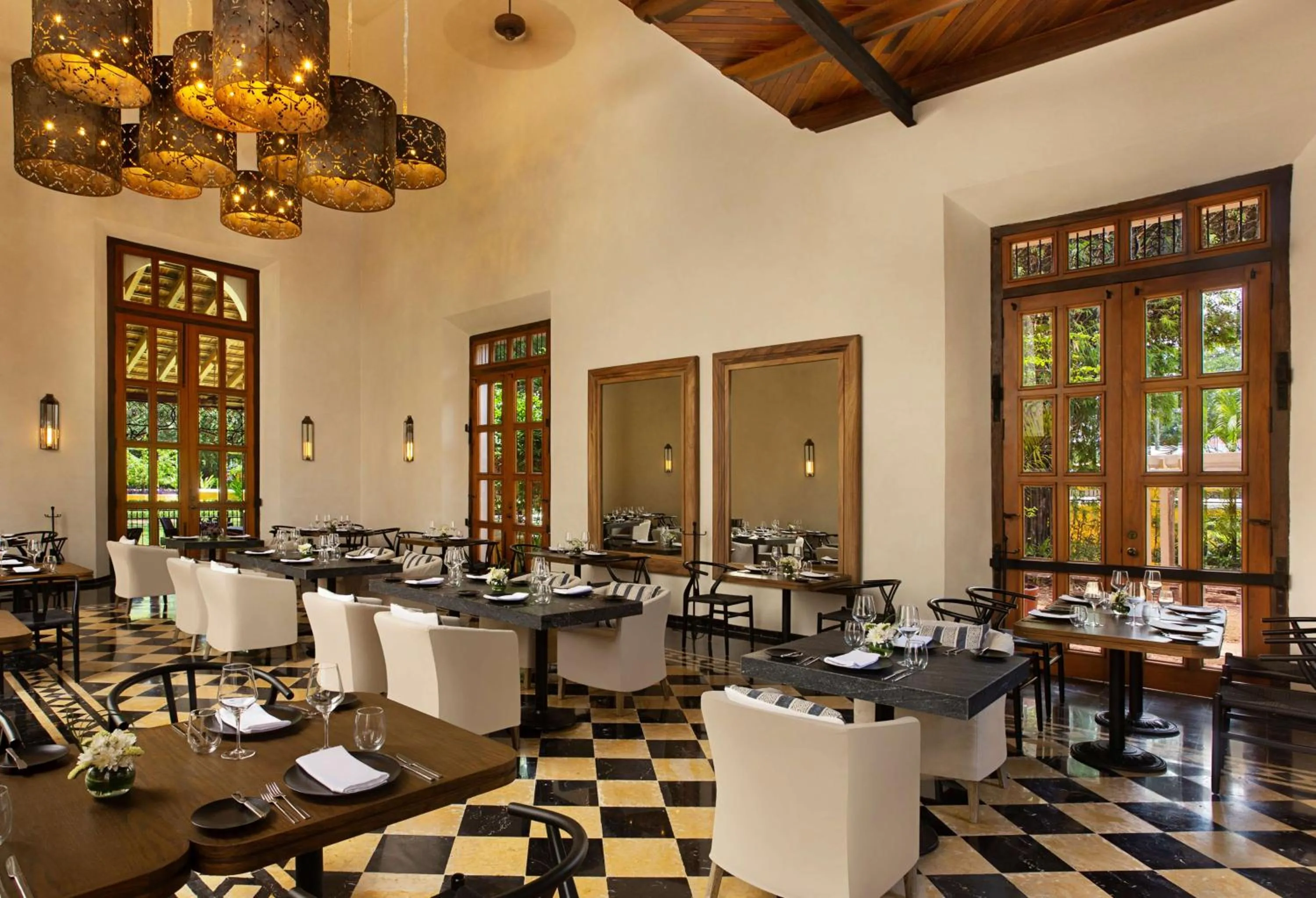 Restaurant/places to eat in Hacienda Xcanatun, Angsana Heritage Collection