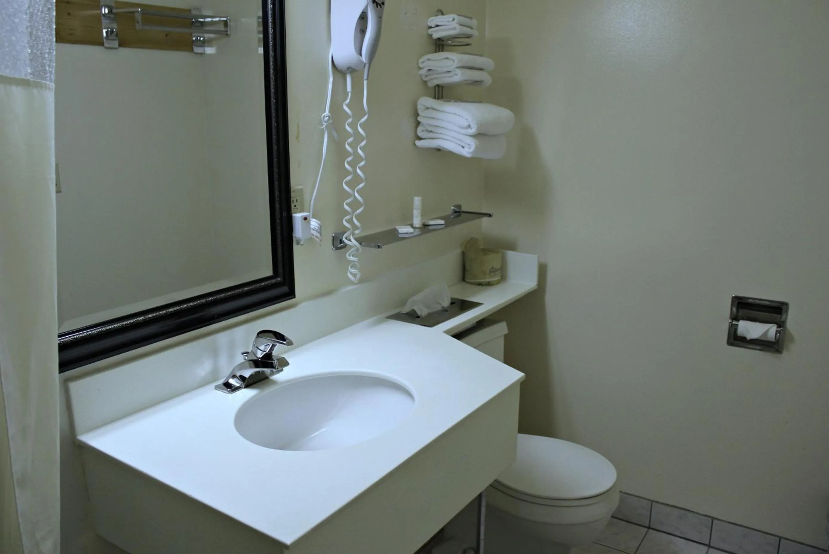 Bathroom in Budget Inn - Farmington