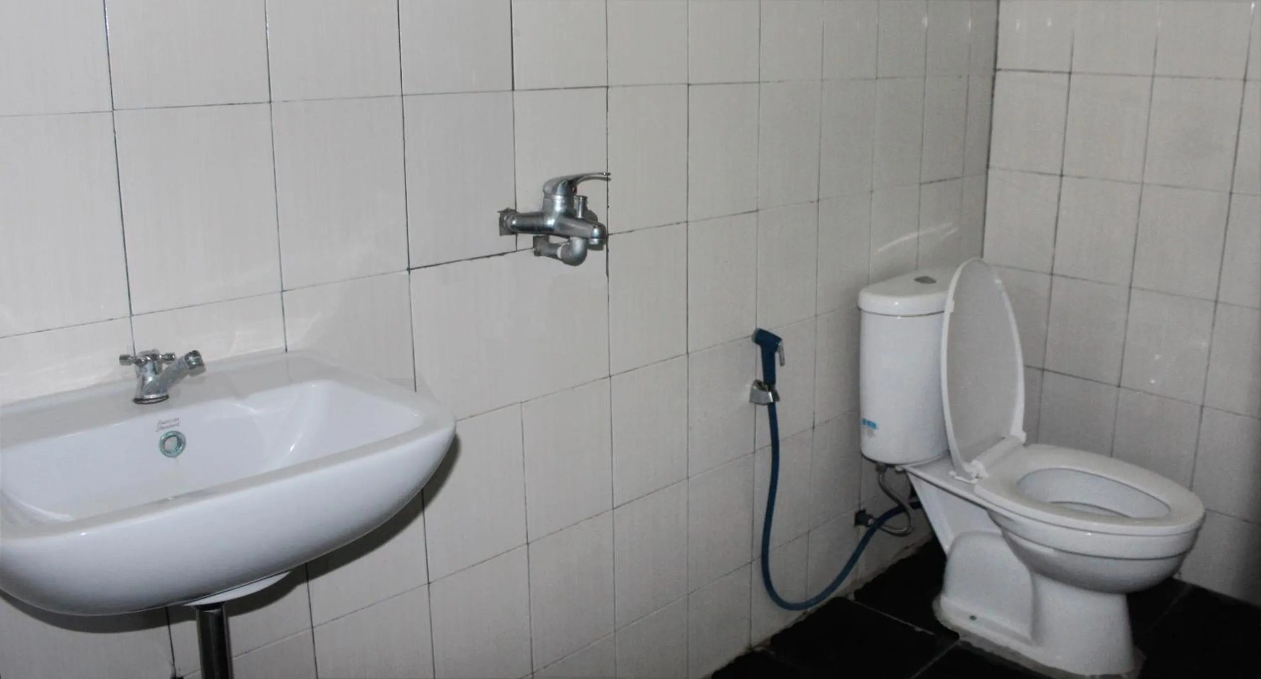 Shower in FX72 Beach Resort Maumere