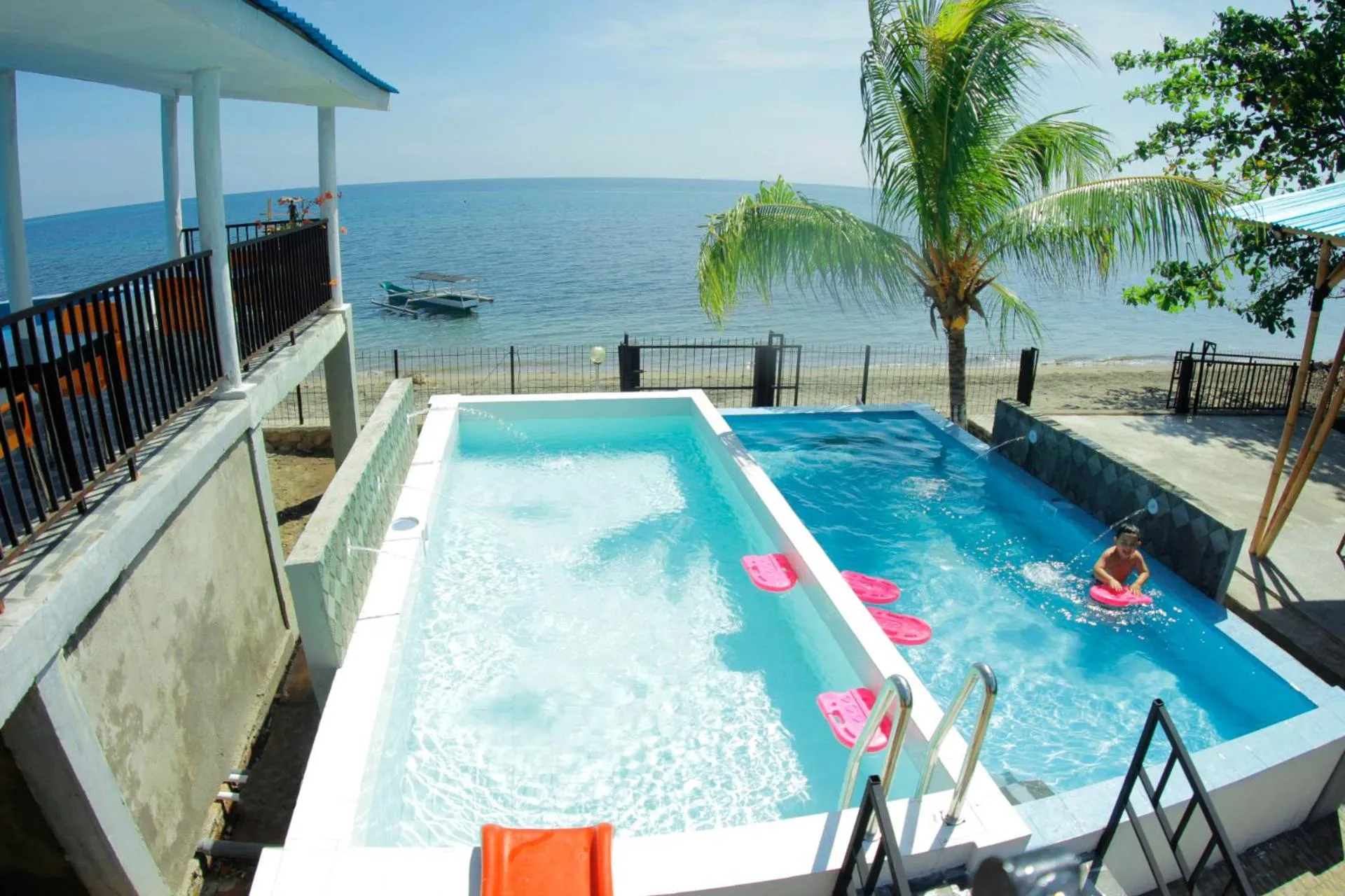 FX72 Beach Resort Maumere