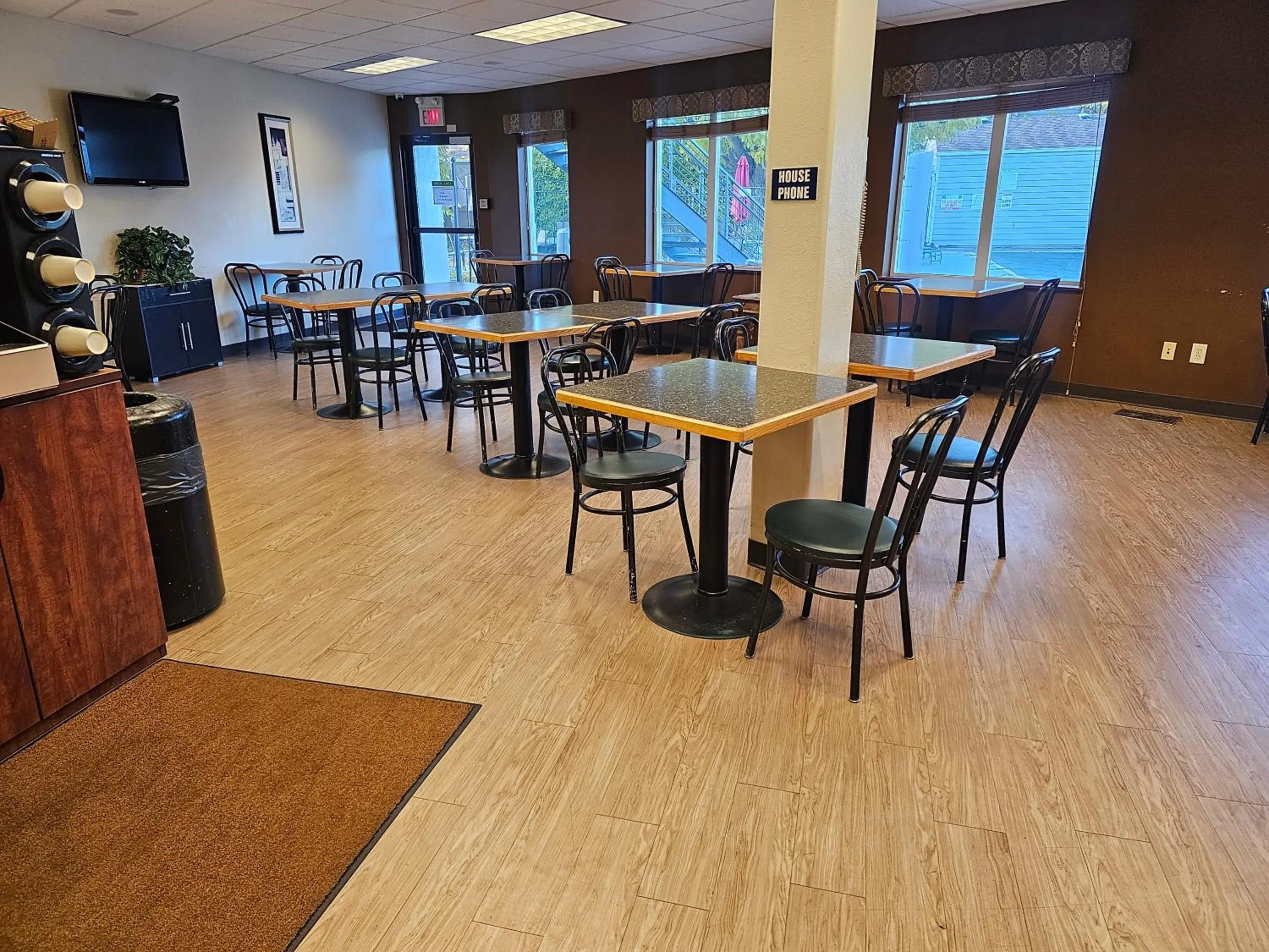 Breakfast in Broadway Inn Conference Center