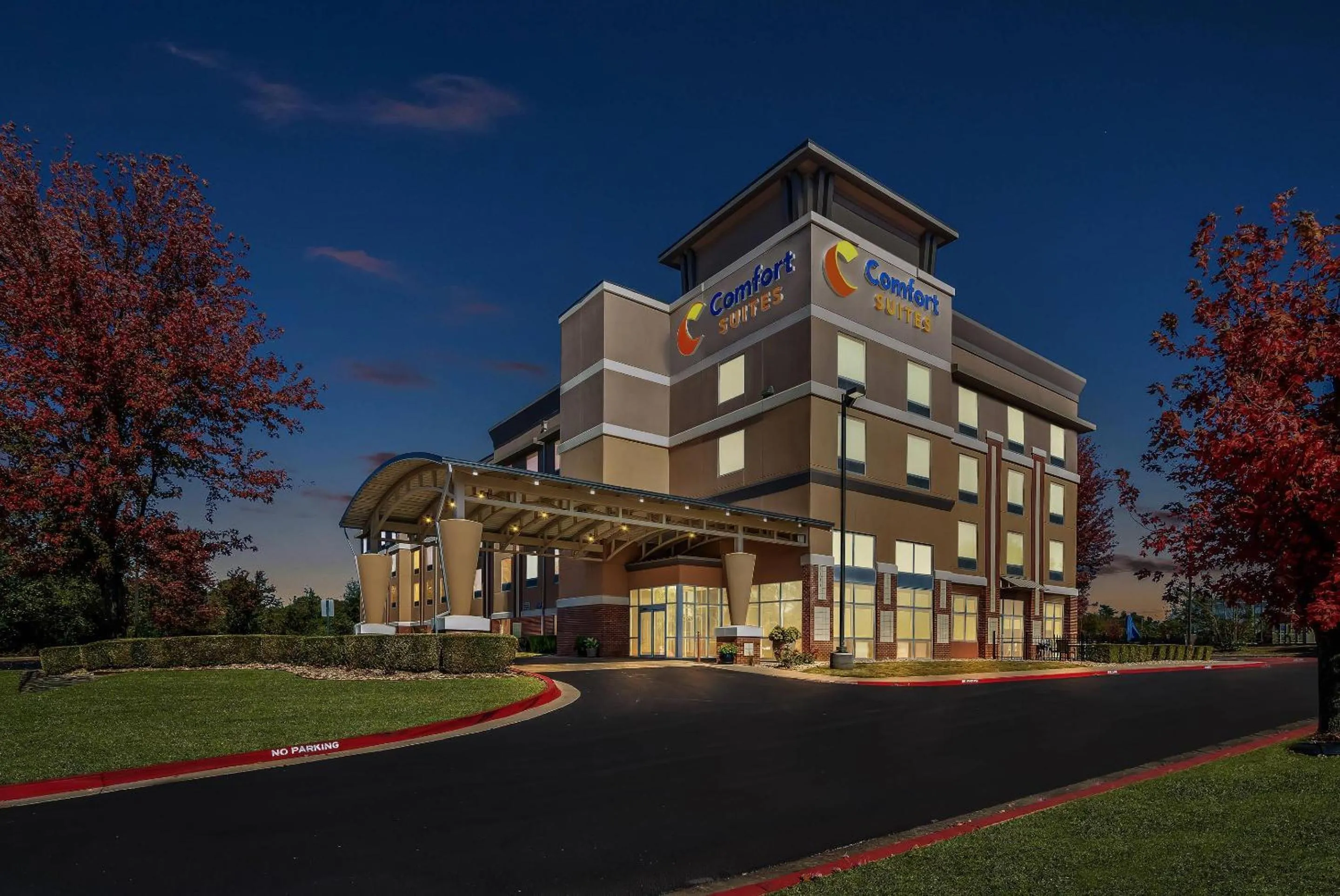 Property building in Comfort Suites Bentonville - Rogers