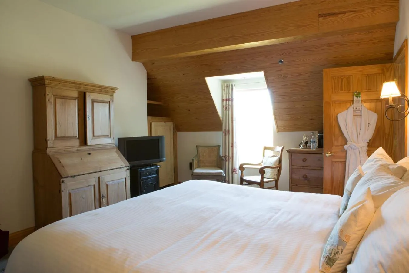 Photo of the whole room in Wedmore Place