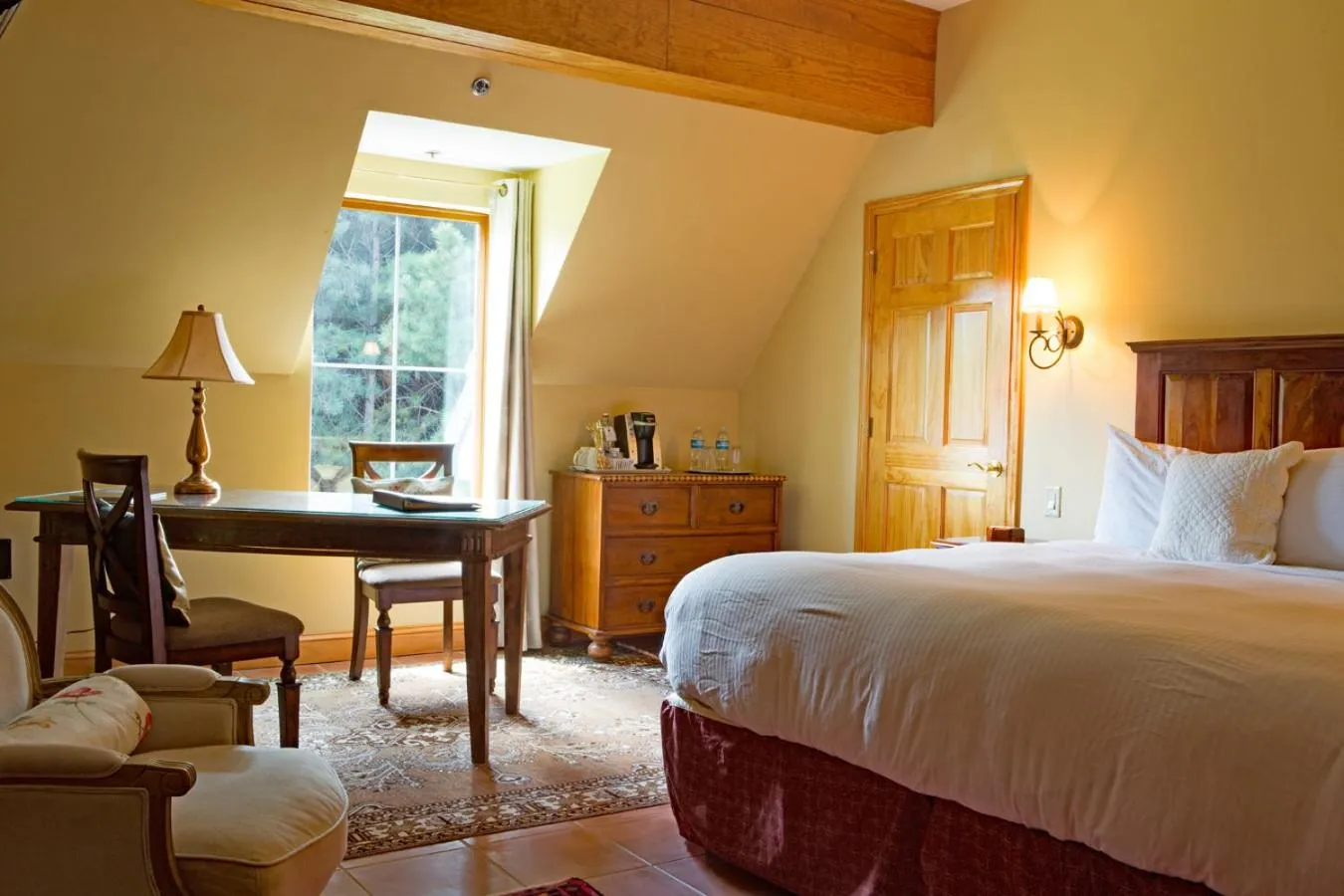 Photo of the whole room in Wedmore Place