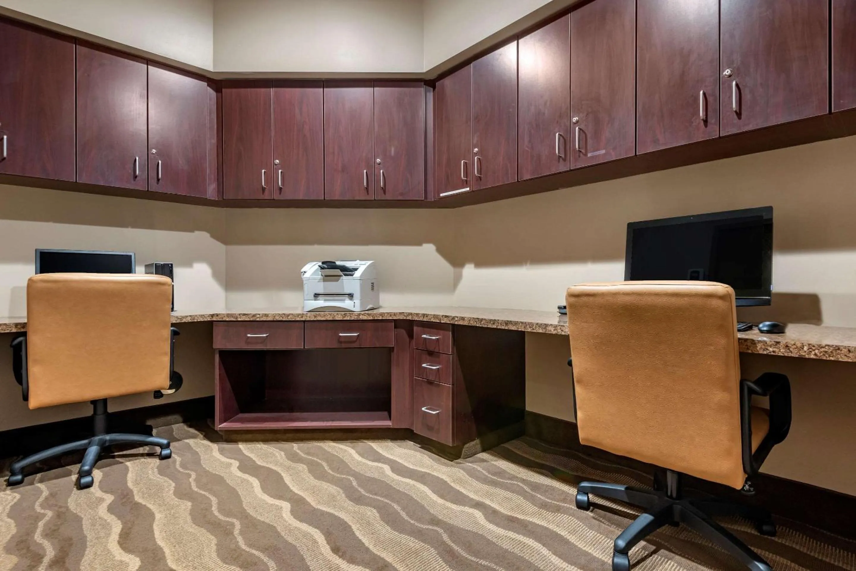 On site in Comfort Inn & Suites Farmington - Victor