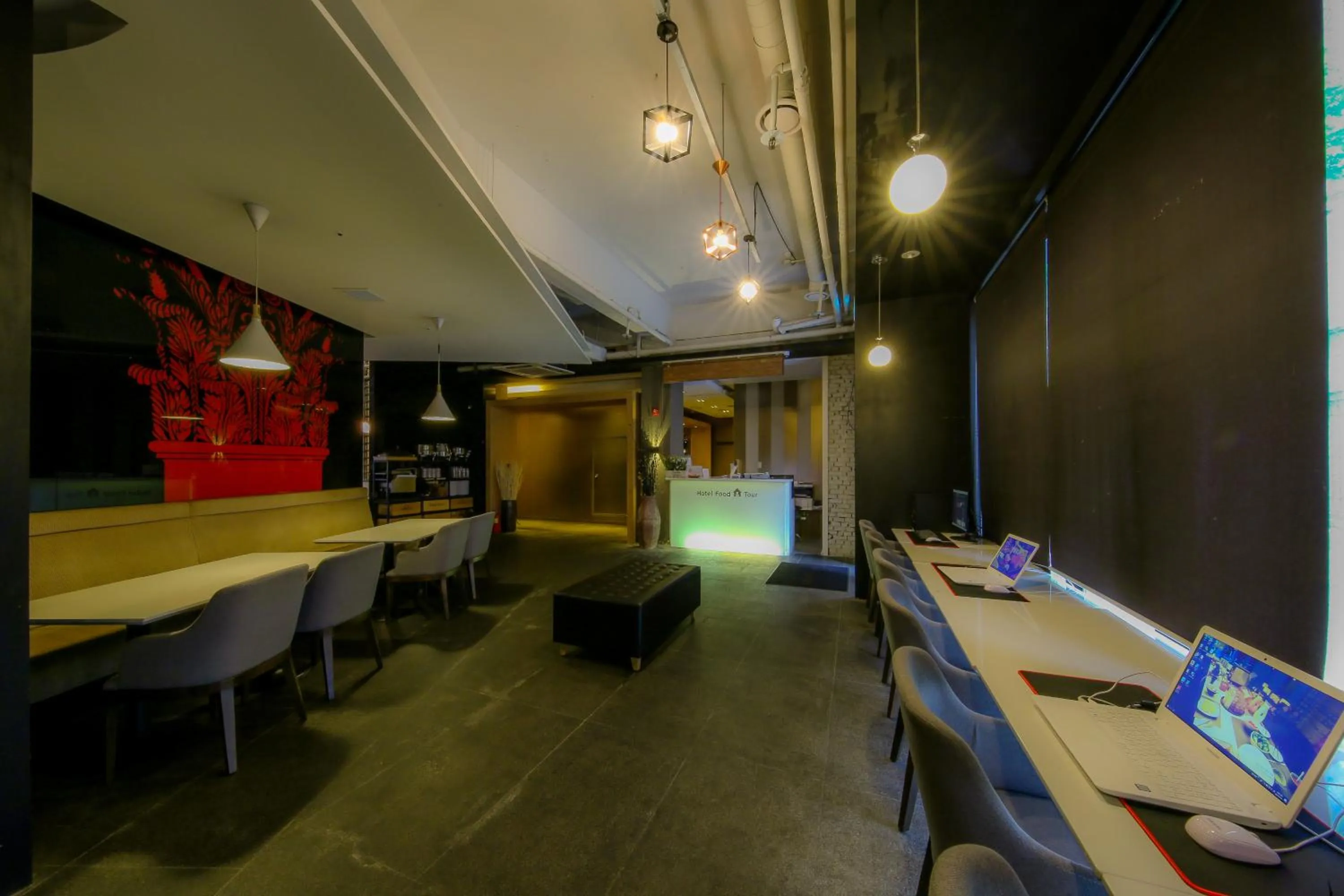 Lobby or reception in BOLTON Hotel