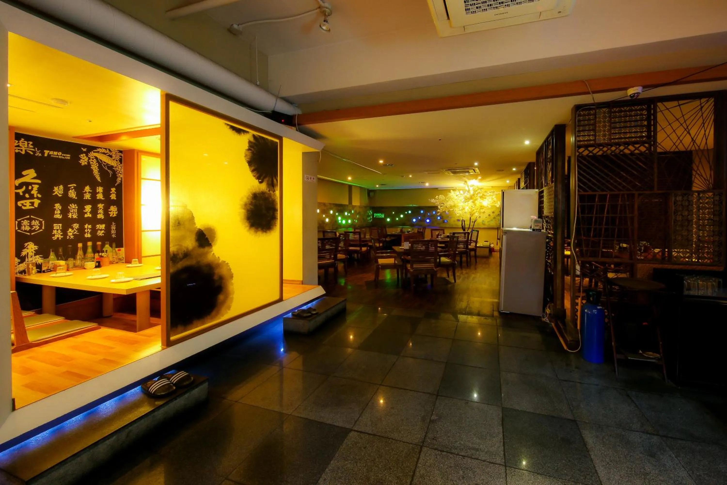 Lounge or bar in BOLTON Hotel