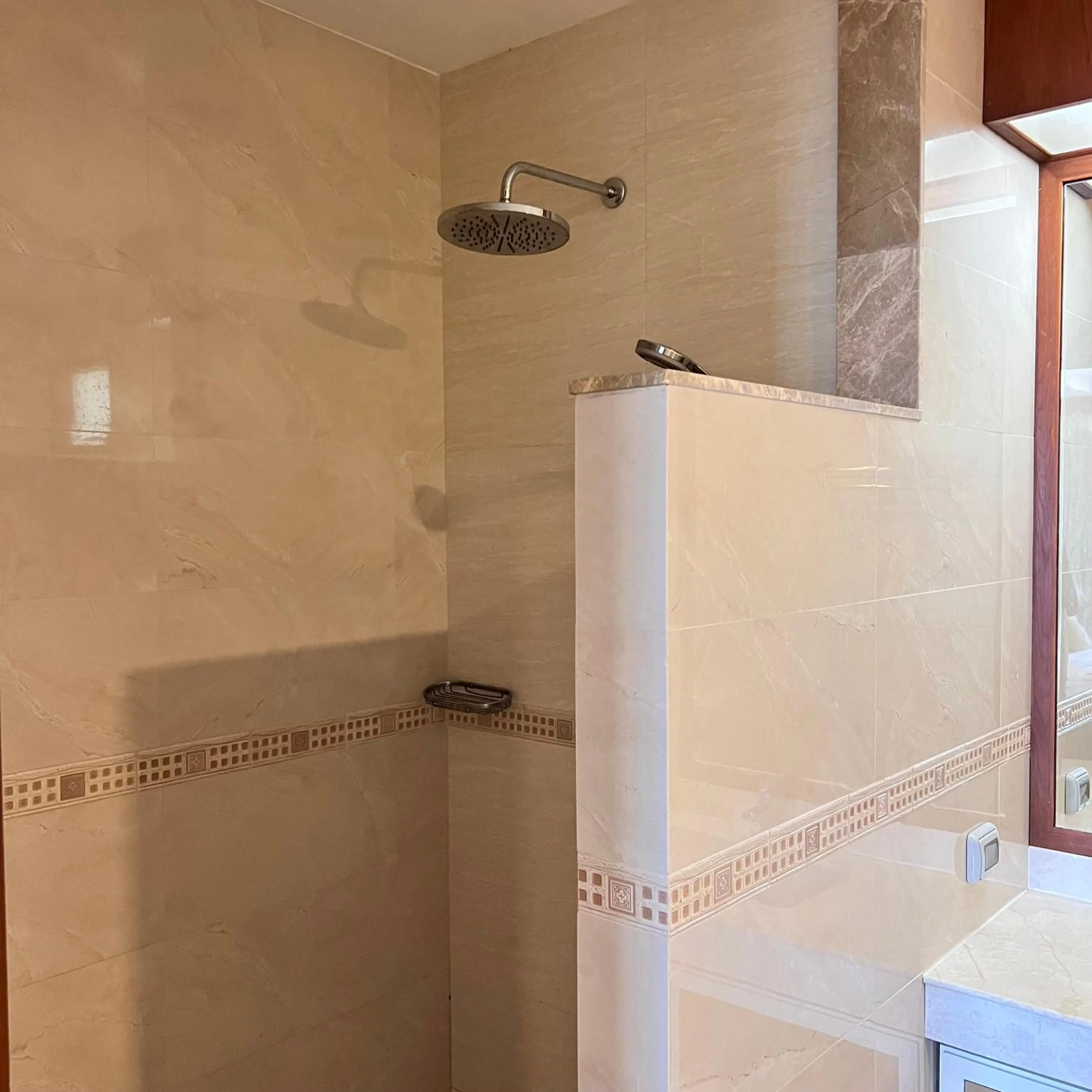 Shower in Q Kata Residence