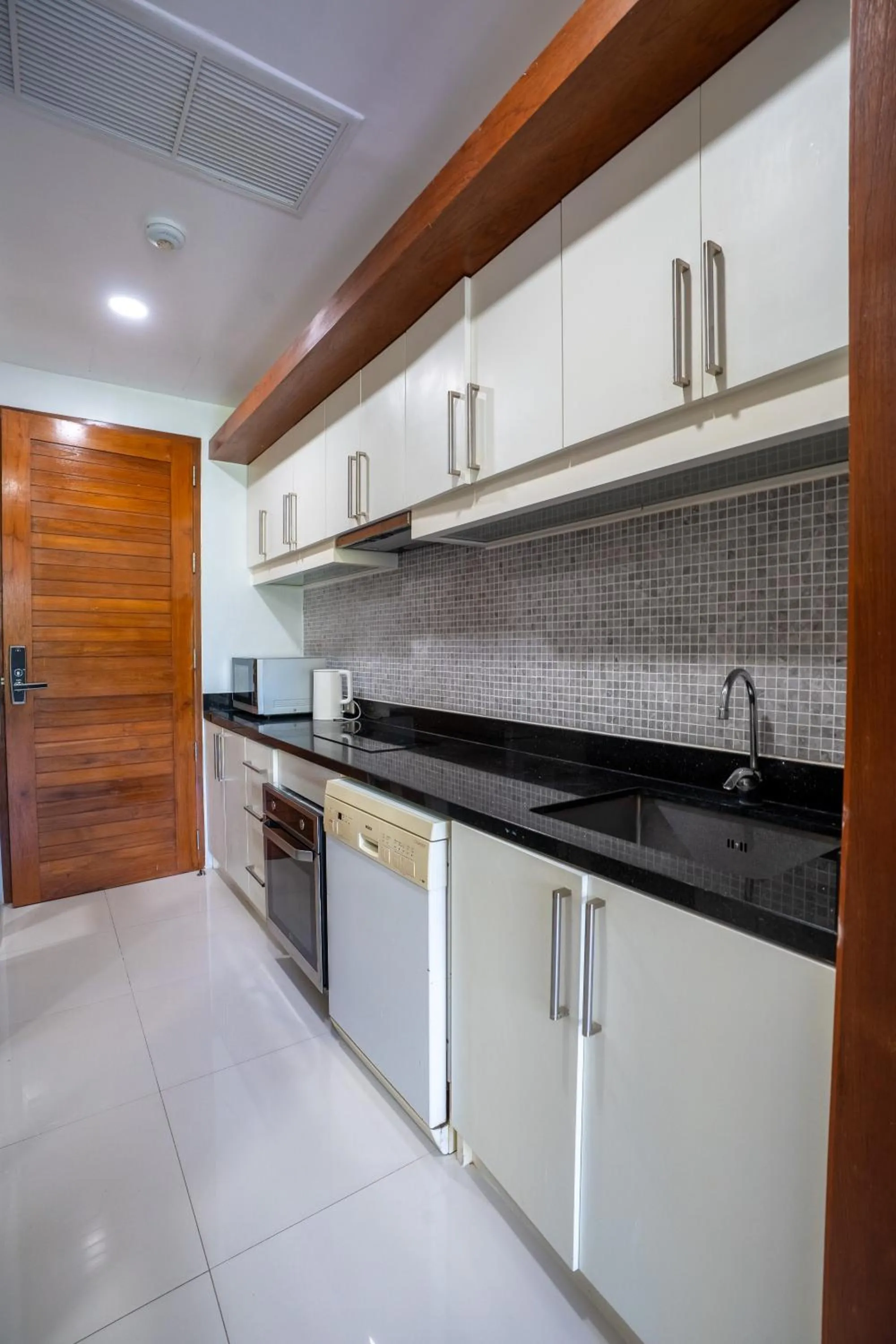 Kitchen or kitchenette in Q Kata Residence
