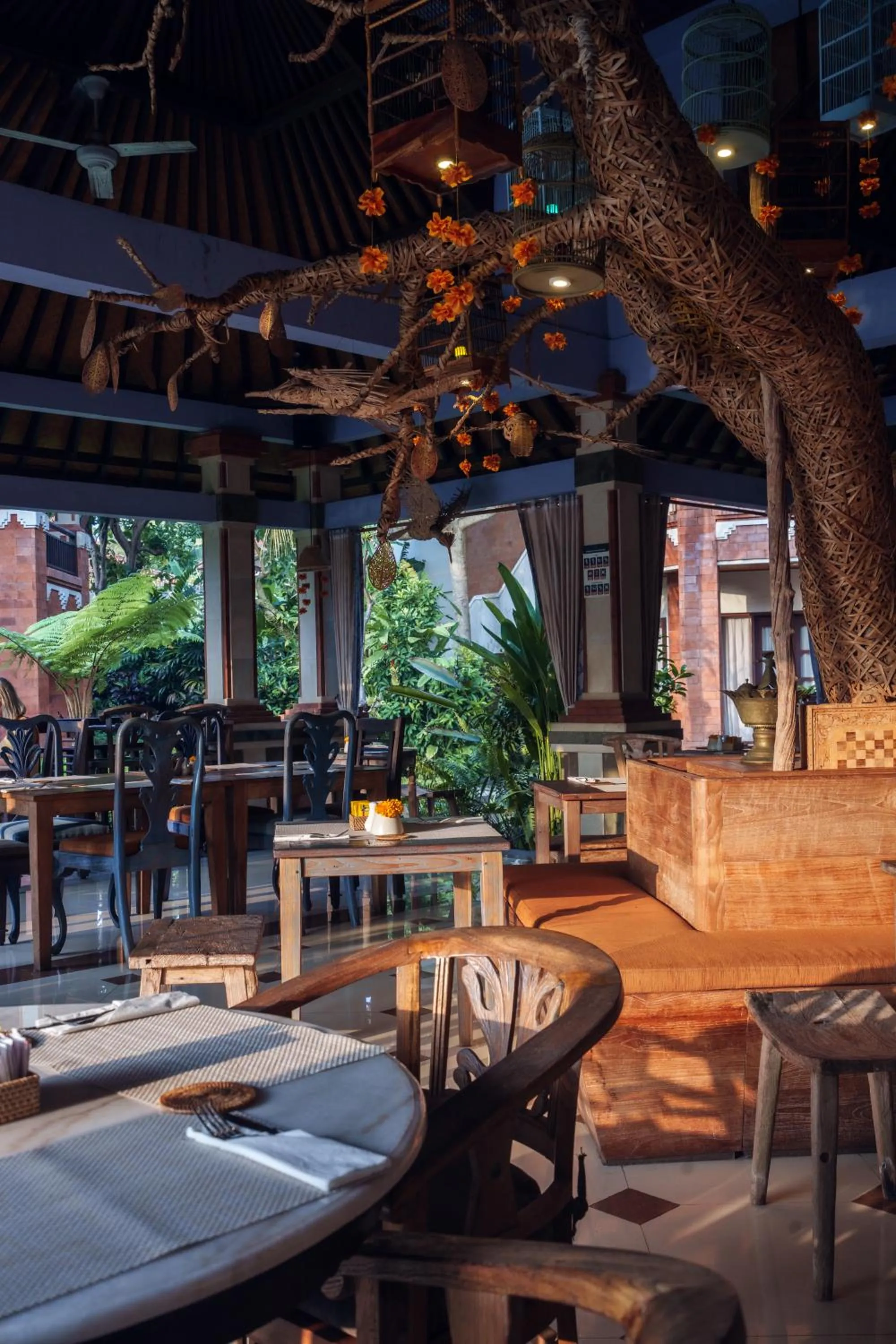 Restaurant/places to eat in Rama Phala Resort & Spa