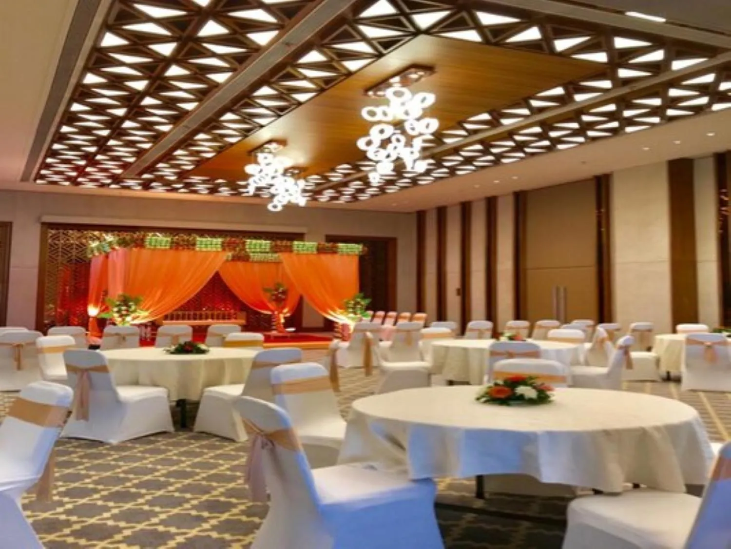 Banquet/Function facilities in Welcomhotel by ITC Hotels, Ashram Road, Ahmedabad