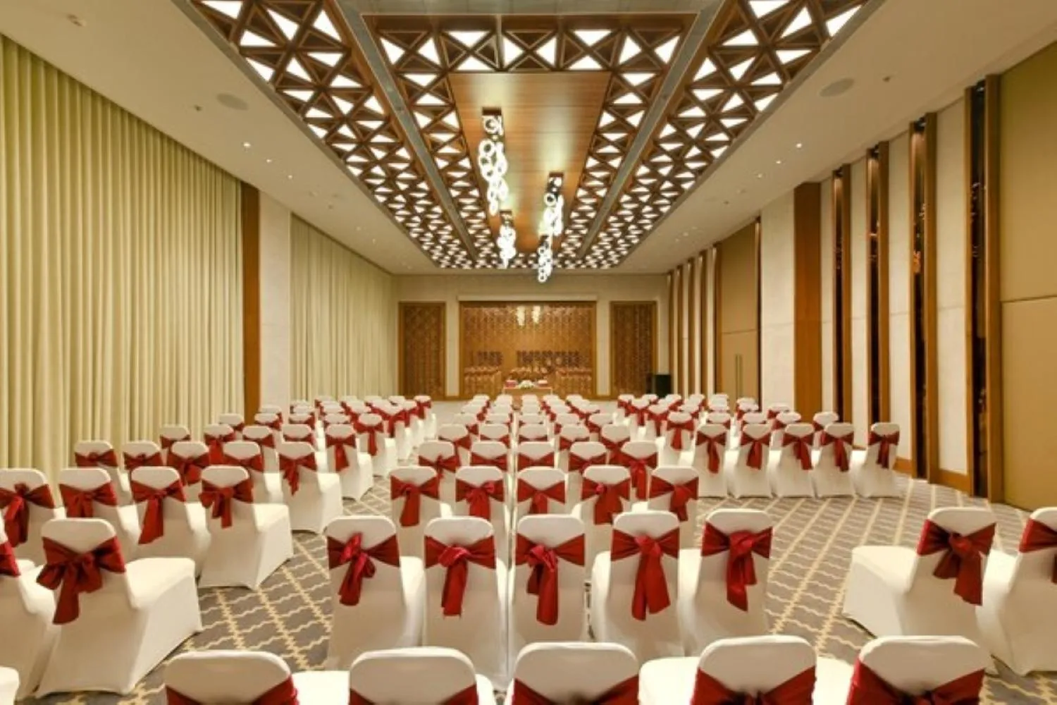 Banquet/Function facilities in Welcomhotel by ITC Hotels, Ashram Road, Ahmedabad