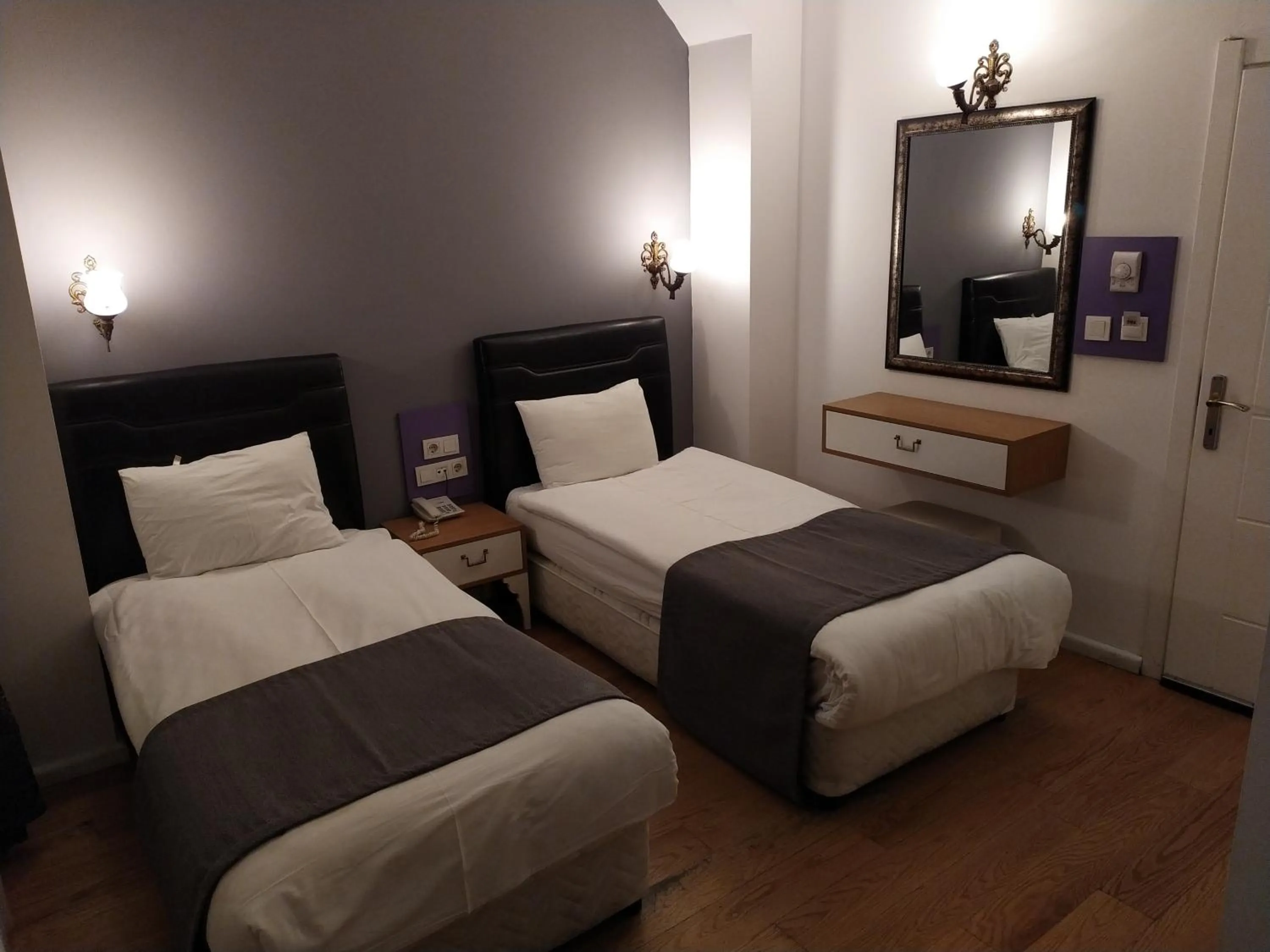 Bedroom in Jakaranda Hotel