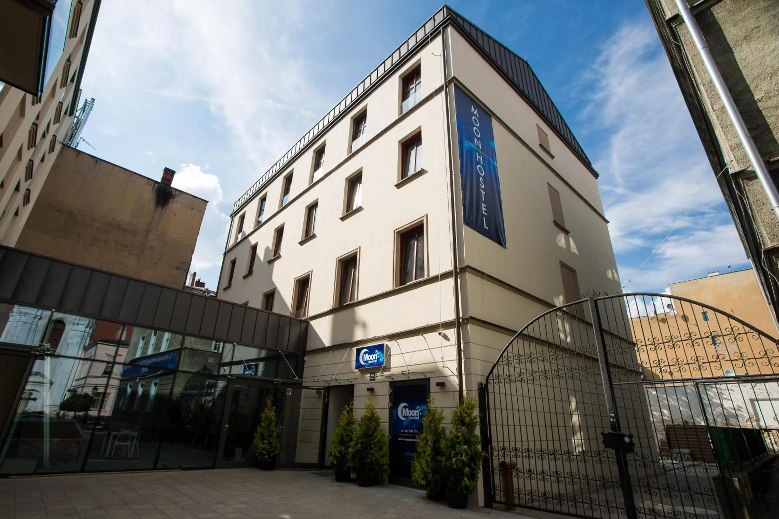 Property building in Moon Hostel Poznań