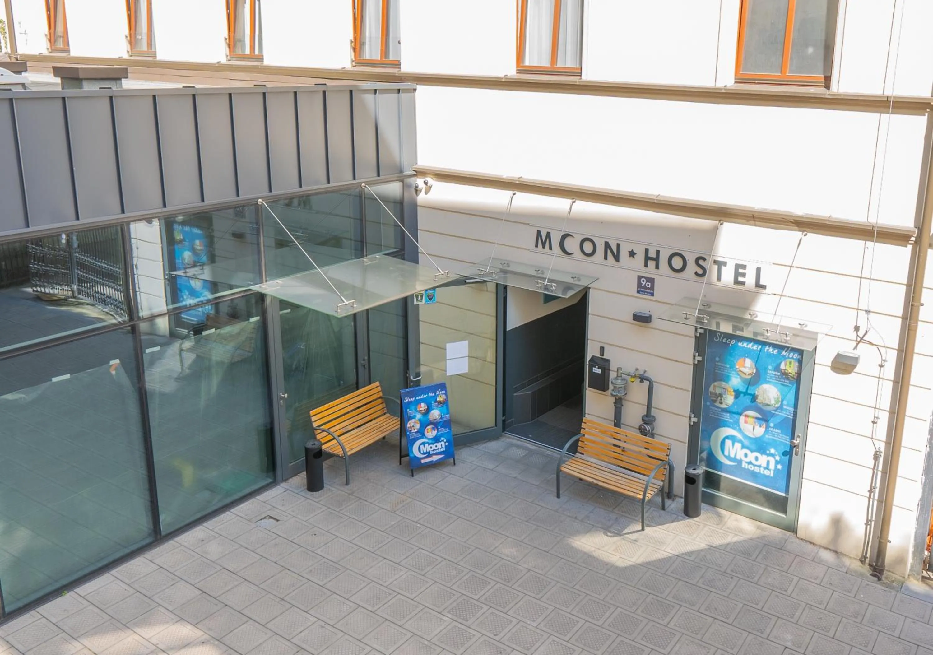 Quiet street view in Moon Hostel Poznań