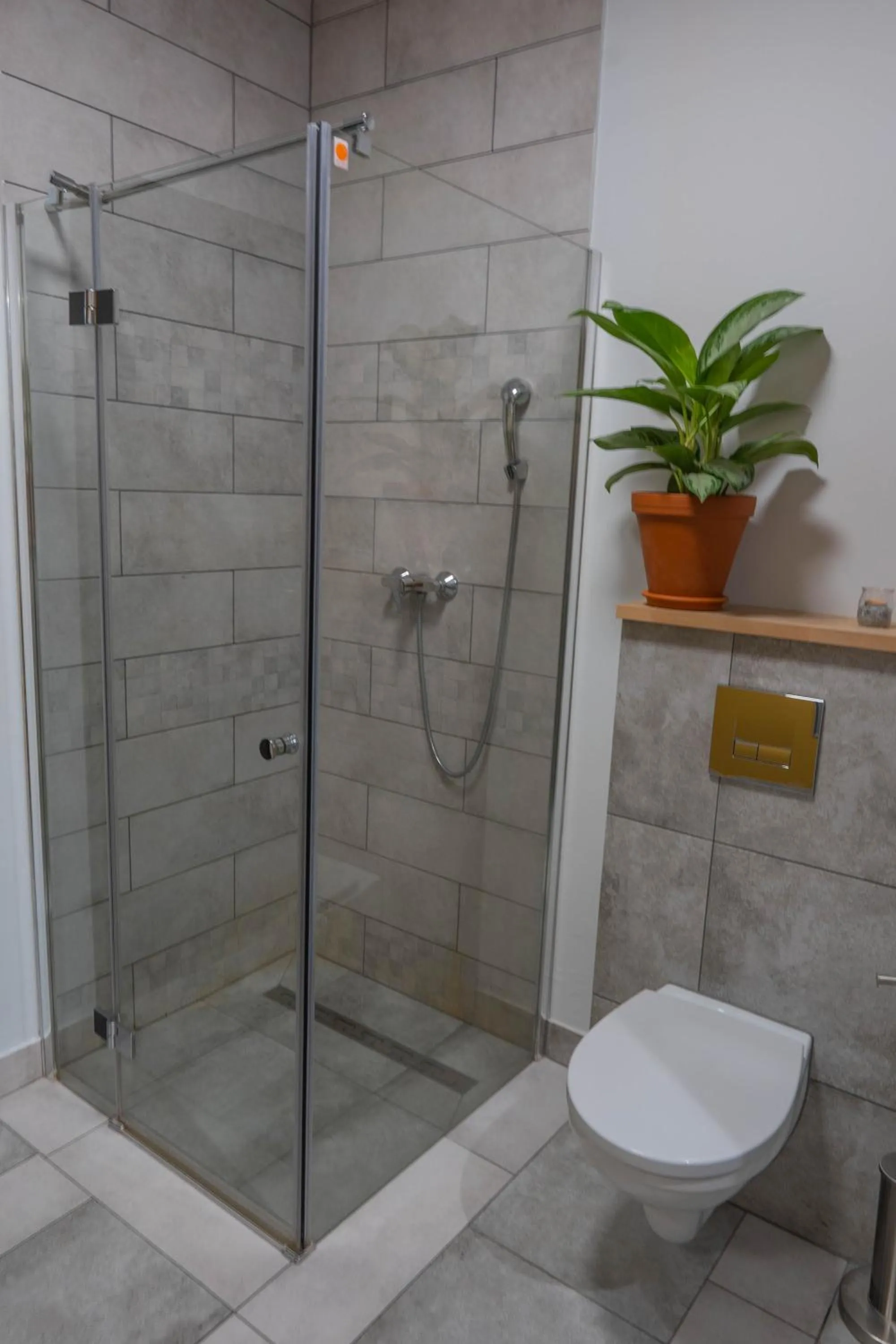 Shower in Moon Hostel Poznań