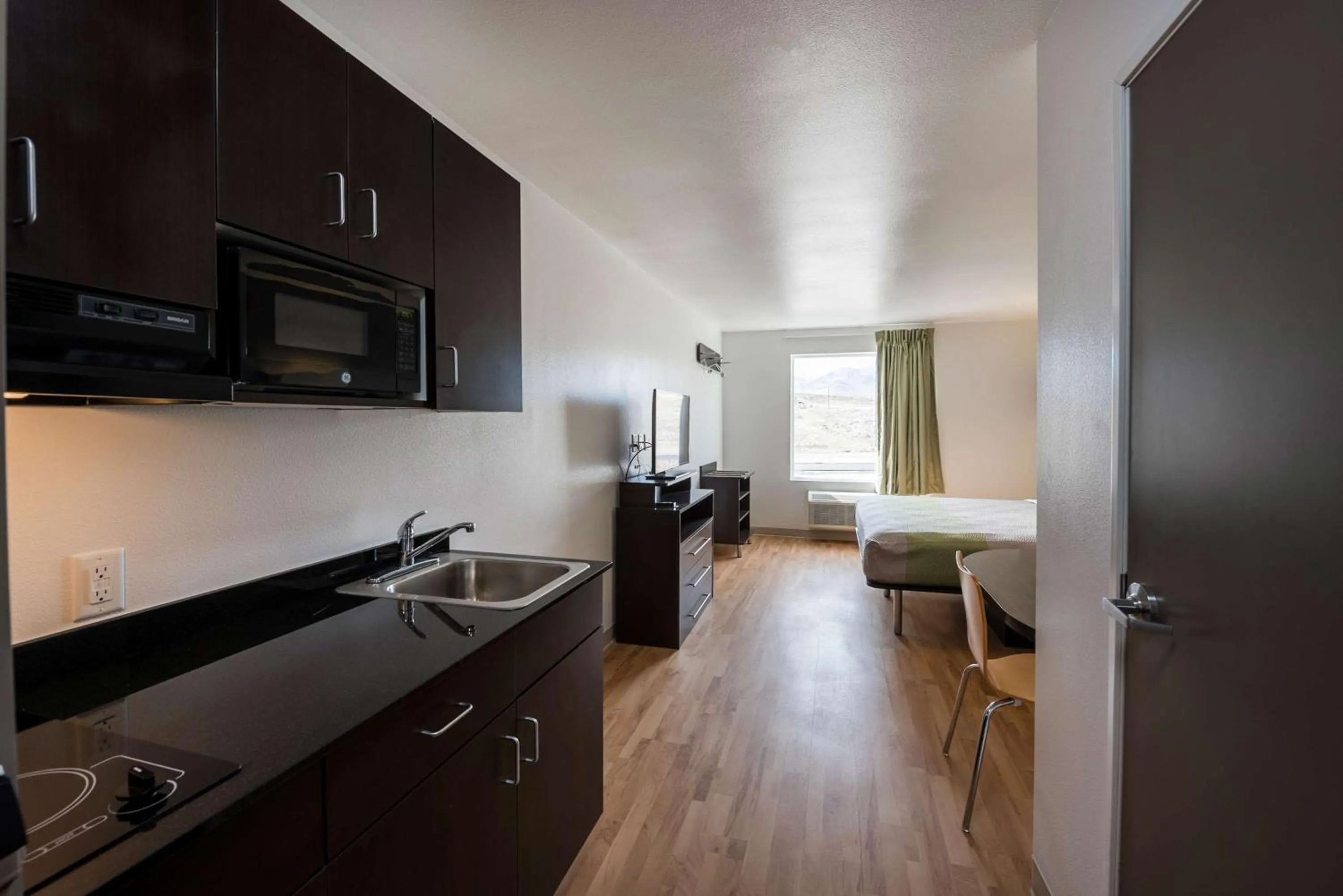 TV and multimedia in Studio 6-Mccarran, NV - Sparks - Tahoe - Reno Industrial Center