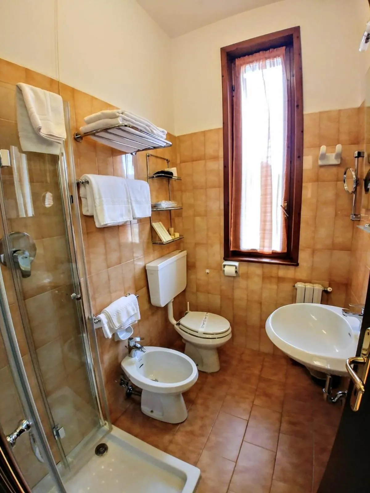 Bathroom in Hotel Carancini