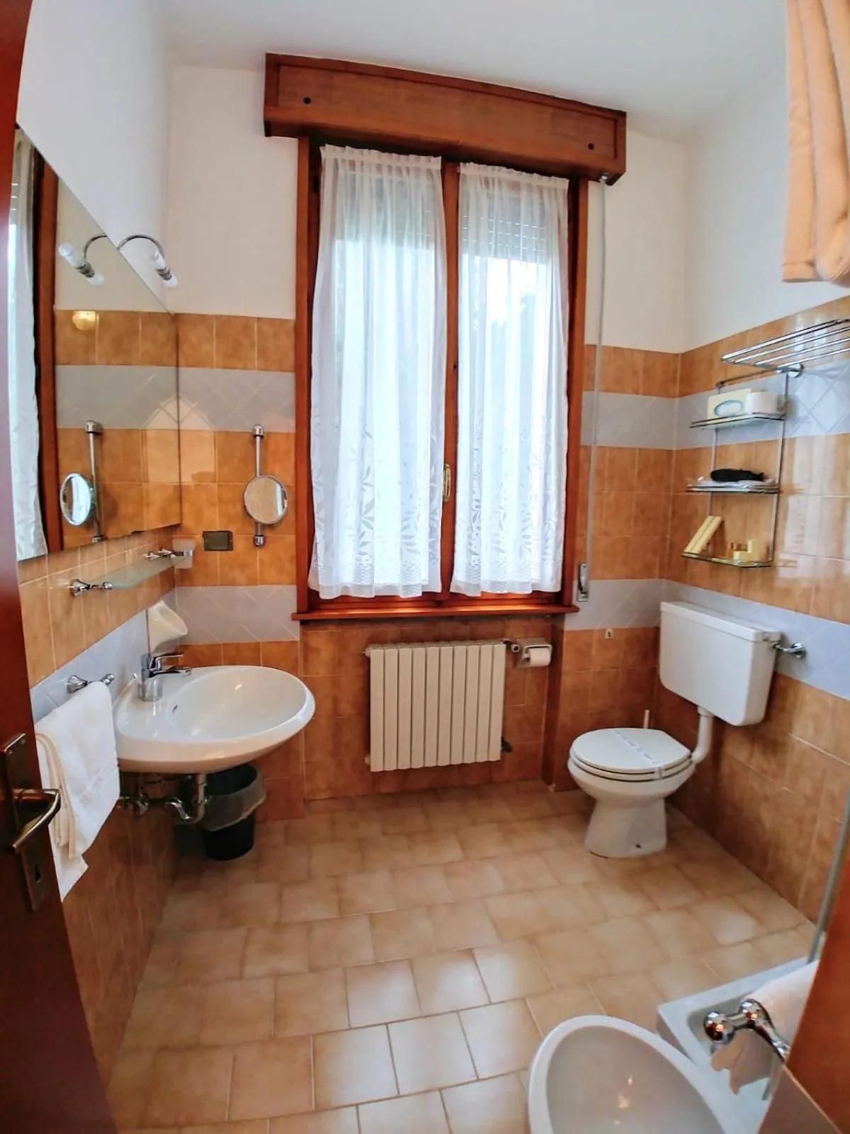 Bathroom in Hotel Carancini