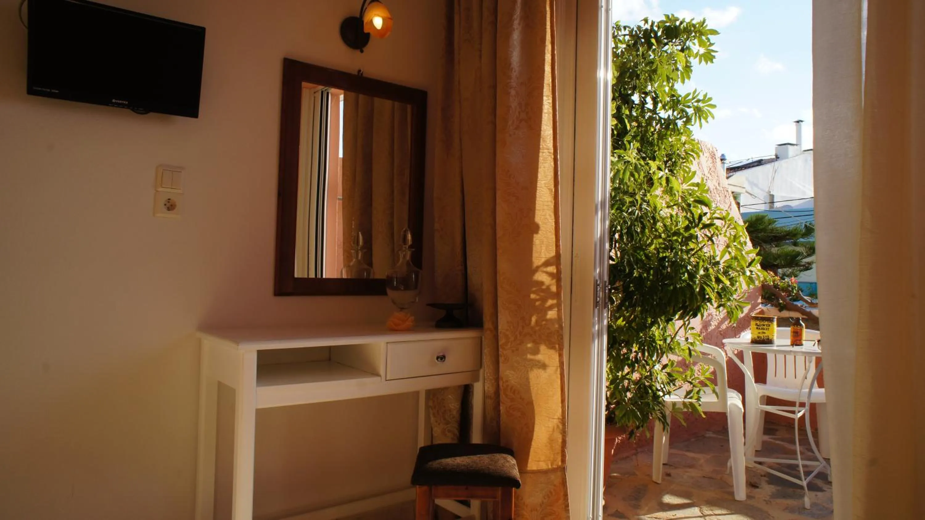 Balcony/Terrace in Idi