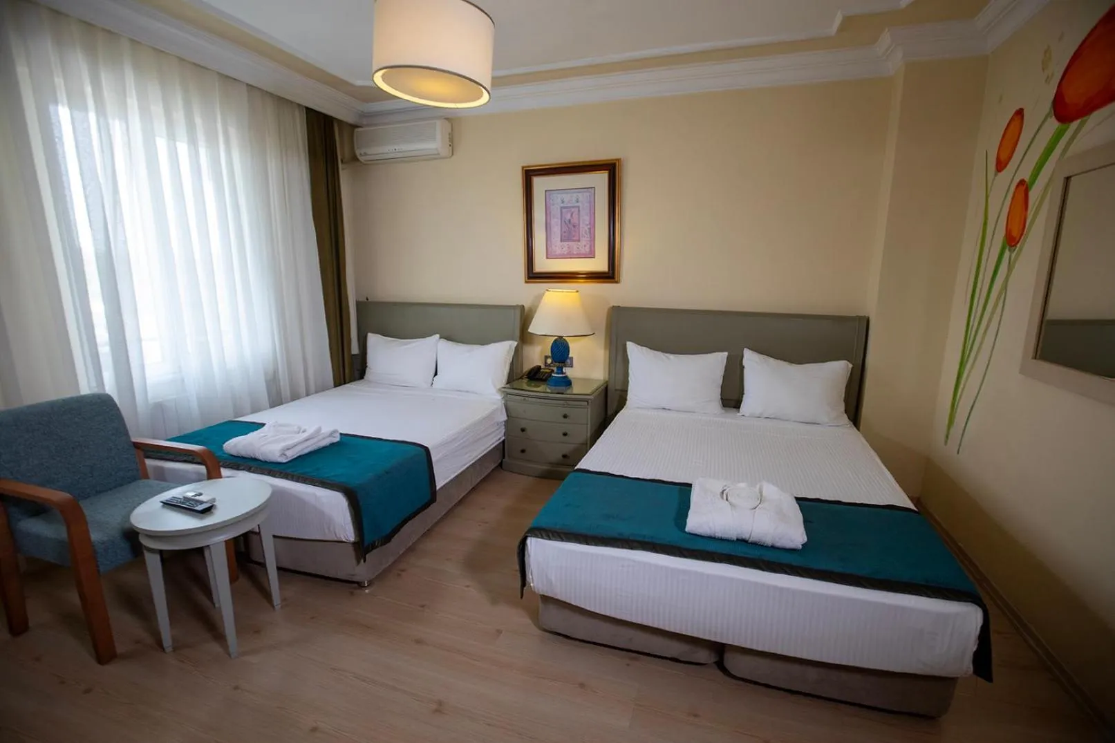 Bed in Hotel Simsek