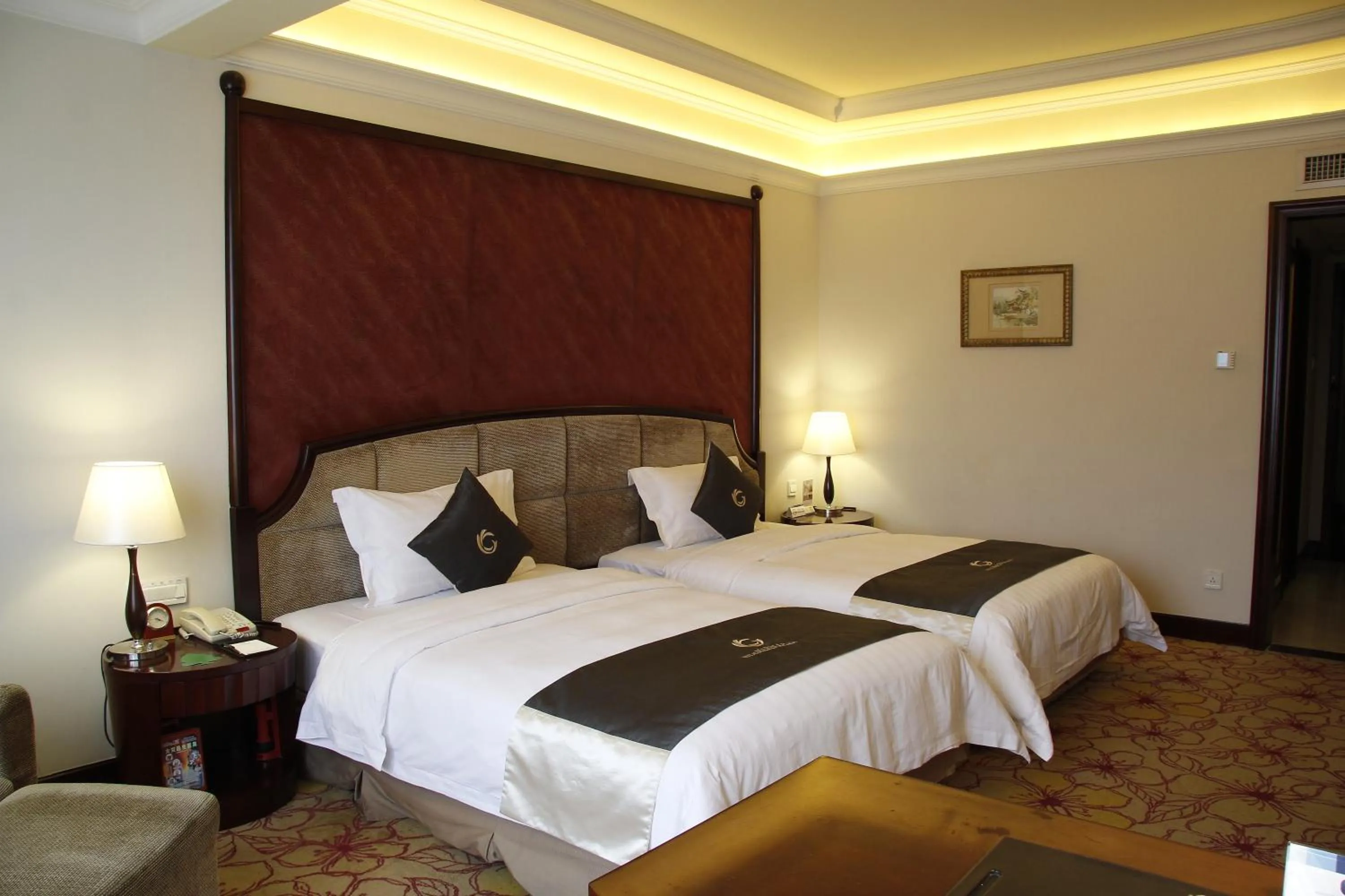 Bedroom, Bed in The Royal Marina Plaza Hotel Guangzhou