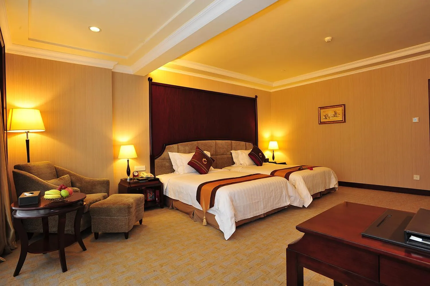 Bed in The Royal Marina Plaza Hotel Guangzhou