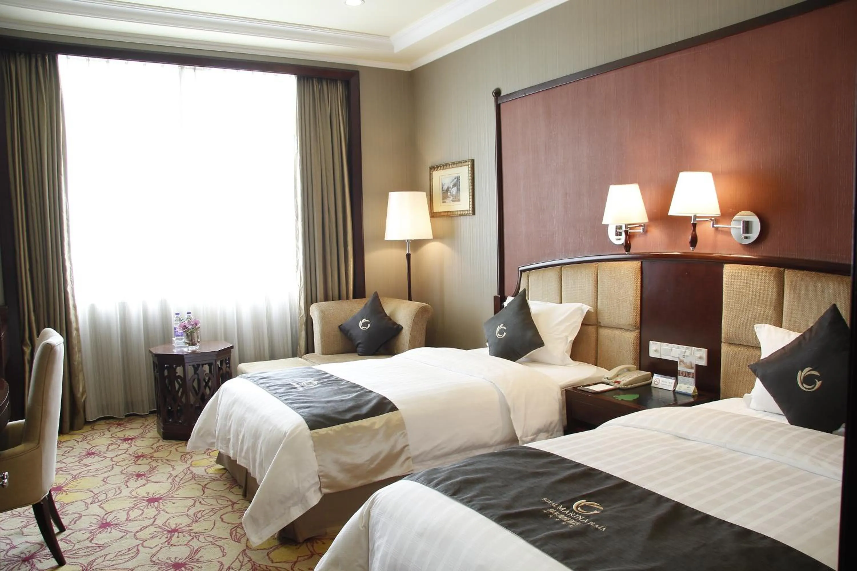 Bedroom, Bed in The Royal Marina Plaza Hotel Guangzhou