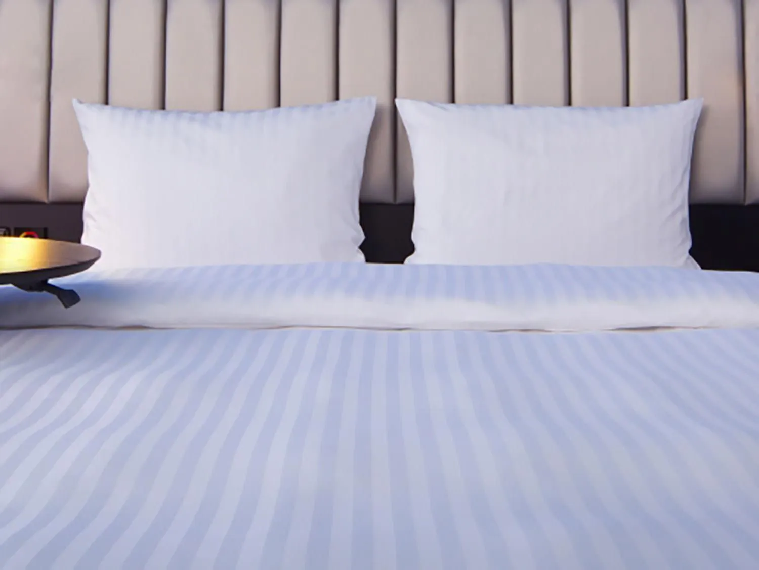 Bed in Park Inn by Radisson Brampton, ON