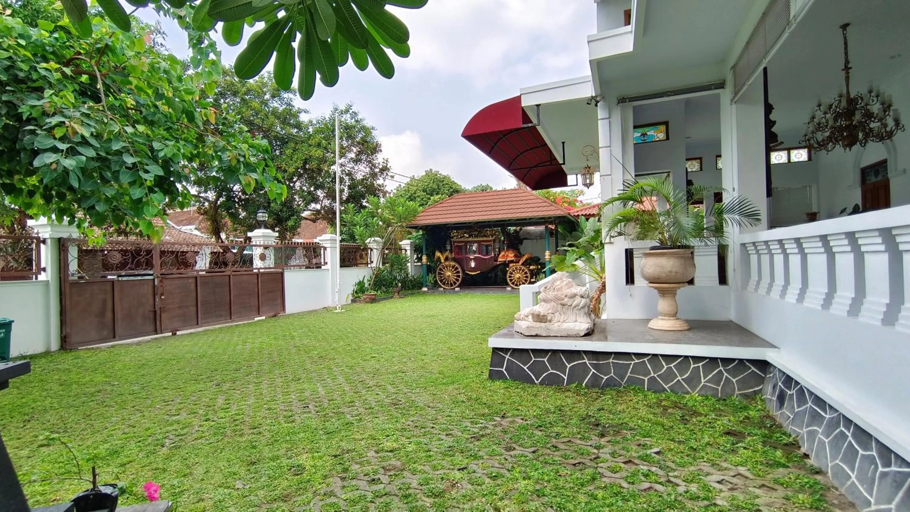 Property building in Griya Asih