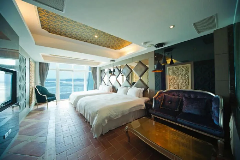 bunk bed, Bed in White House Hot Spring Beach Resort